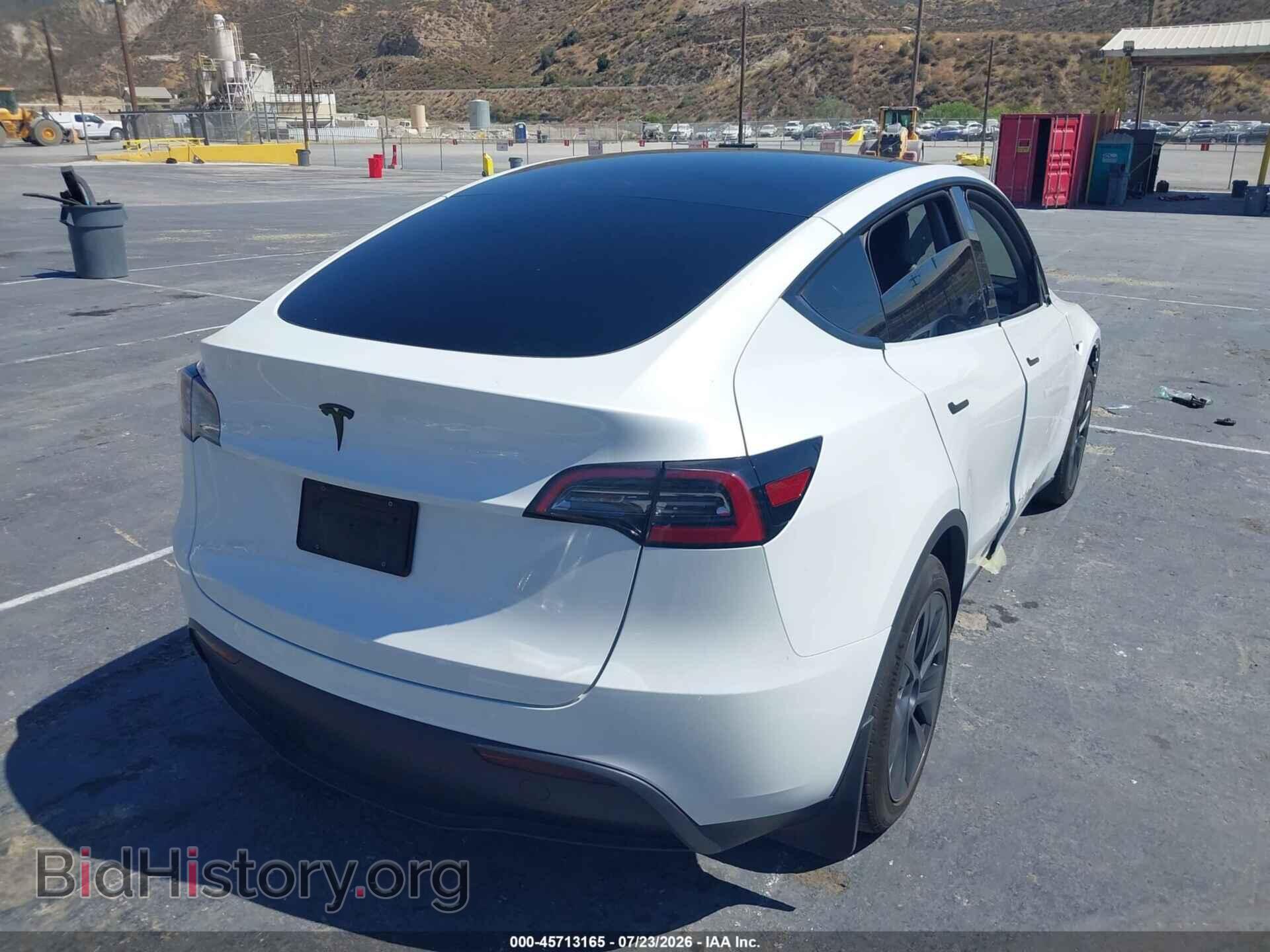 2024 TESLA MODEL Y - VIN: 7SAYGDED5RF105281 - Фото 4