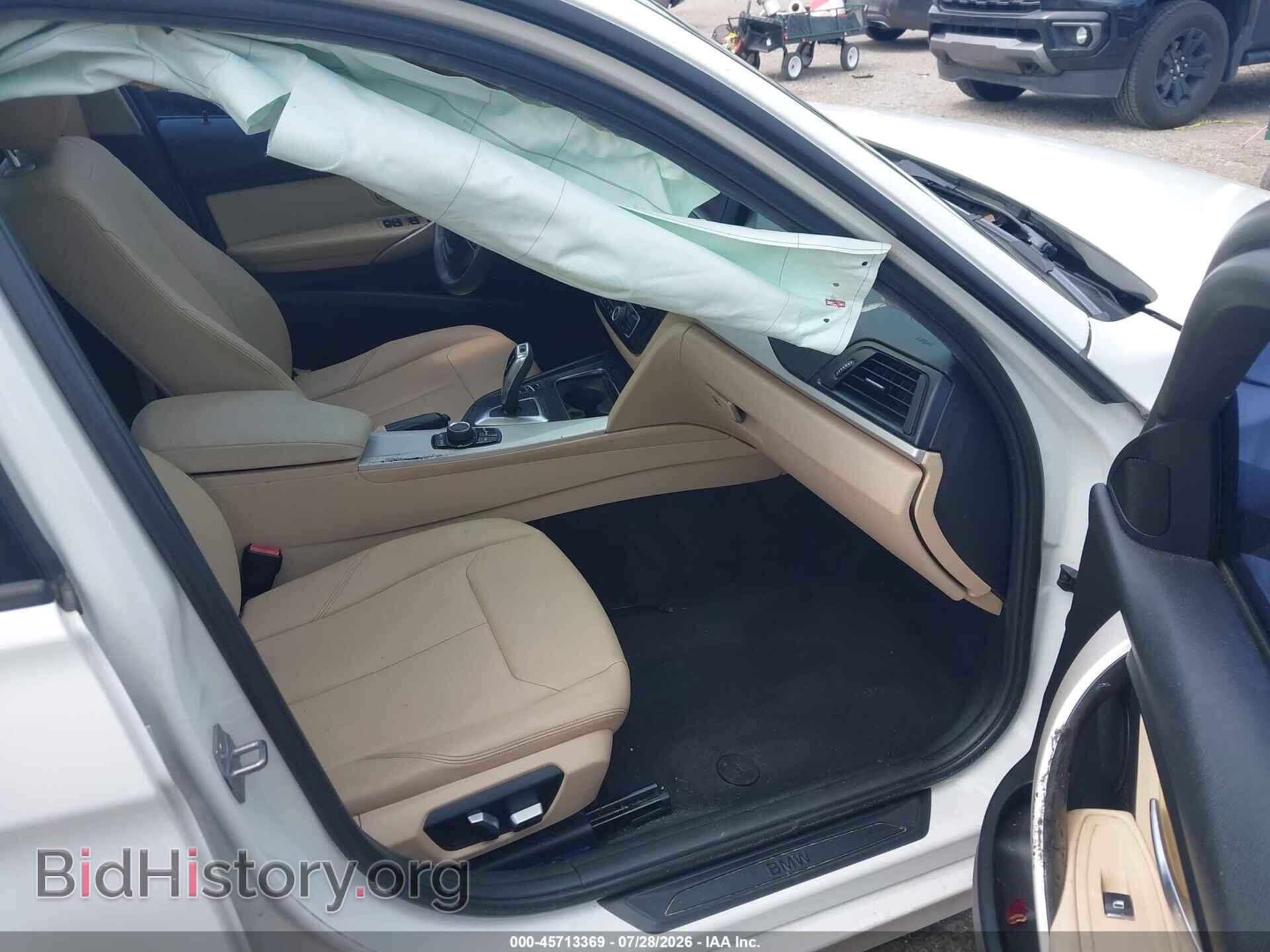 2018 BMW 320I - VIN: WBA8E1G53JNU93069 - Фото 5