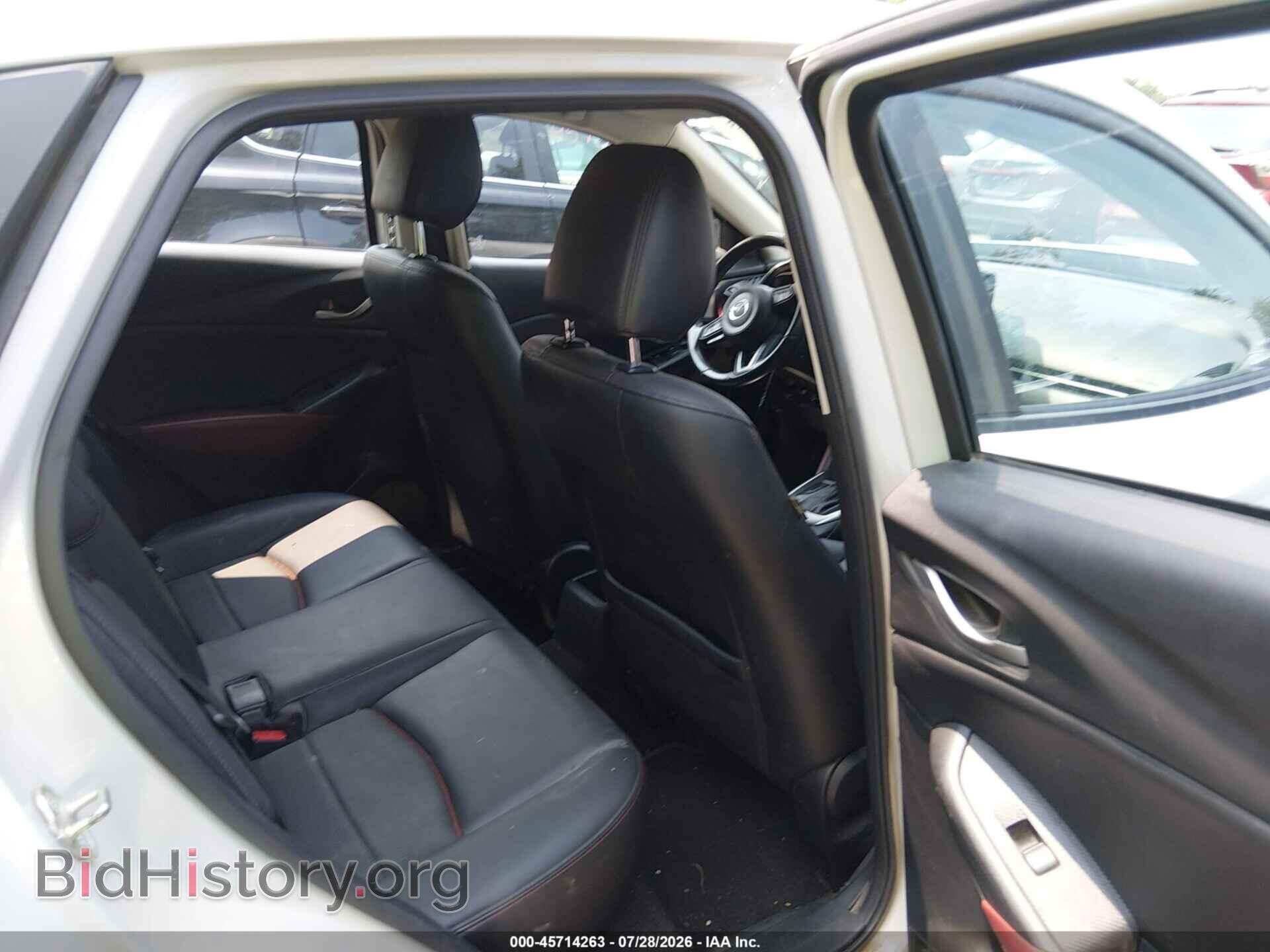2018 MAZDA CX-3 - VIN: JM1DKFC74J0331818 - Photo 8