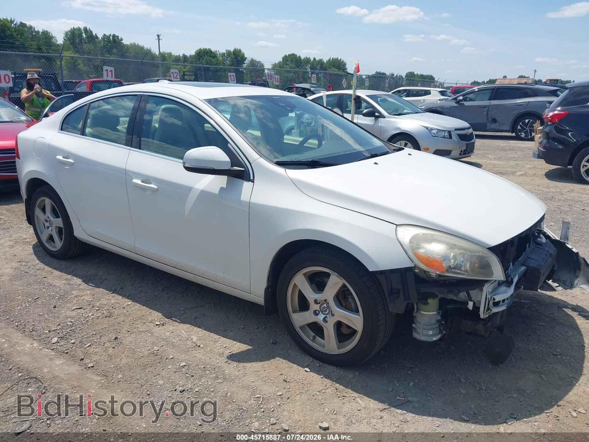 Photo YV1612FH0D2184103 - VOLVO S60 2013