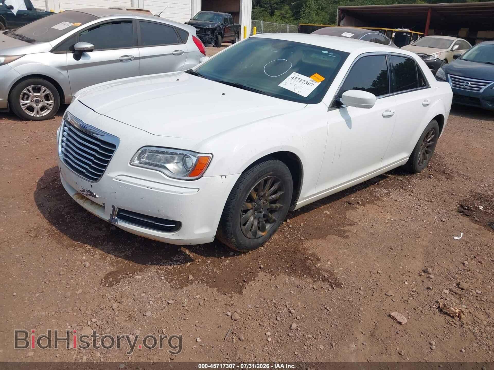 2012 CHRYSLER 300 - VIN: 2C3CCAAG7CH138306 - Photo 2