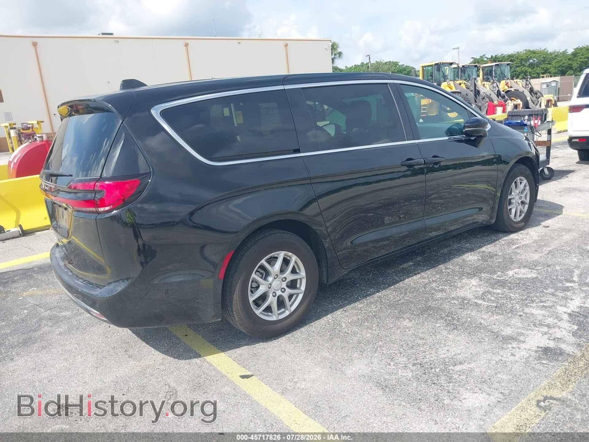 2027 CHRYSLER PACIFICA - VIN: 2C4RC1BG8VR559758 - Photo 4