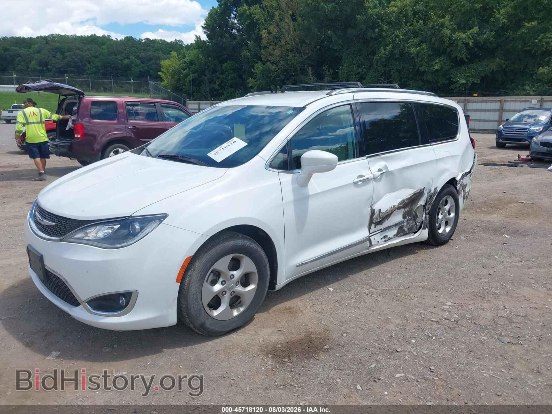 2017 CHRYSLER PACIFICA - VIN: 2C4RC1EG7HR539081 - Photo 2