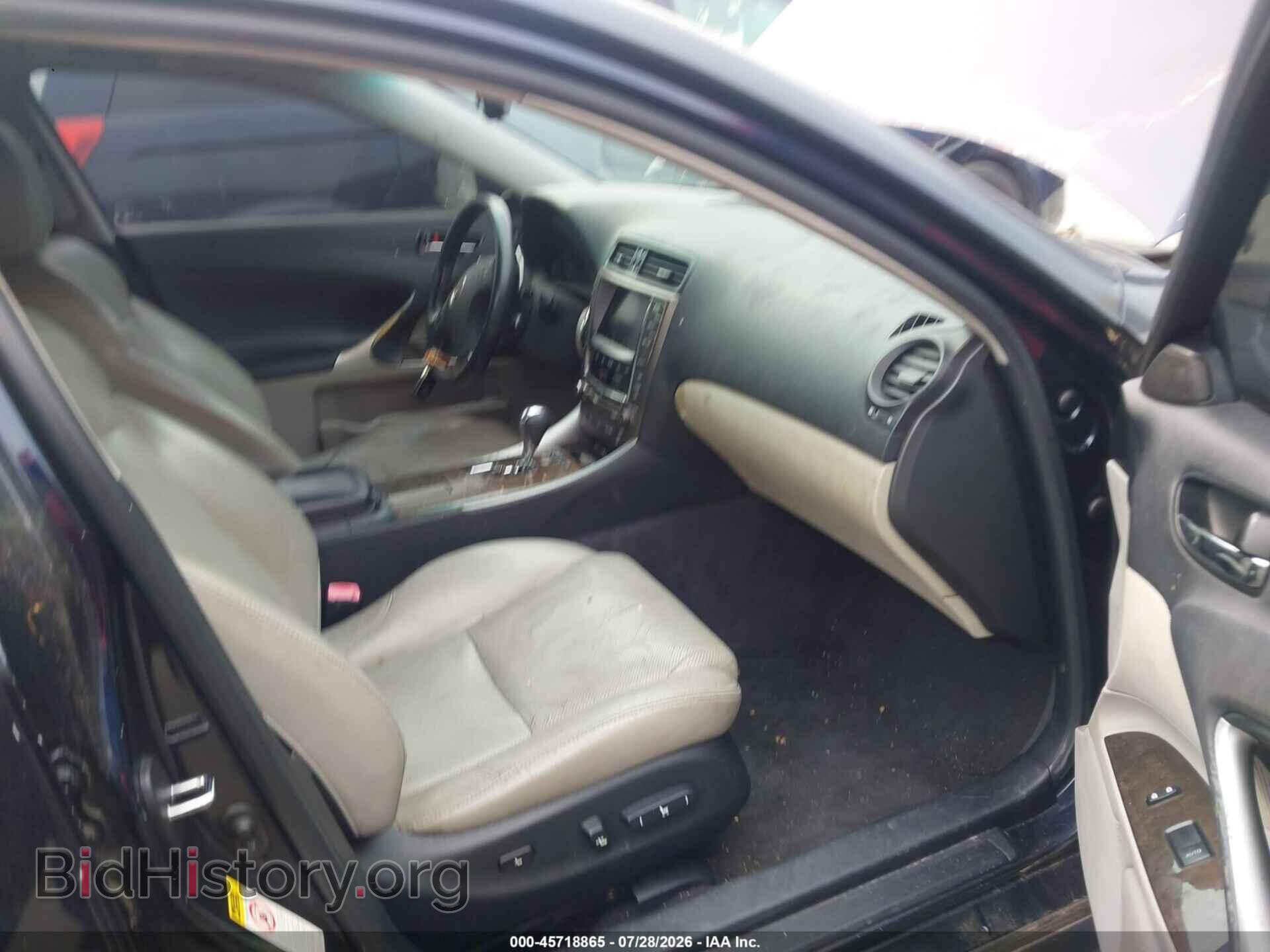2010 LEXUS IS 250 - VIN: JTHBF5C26A5110779 - Photo 5