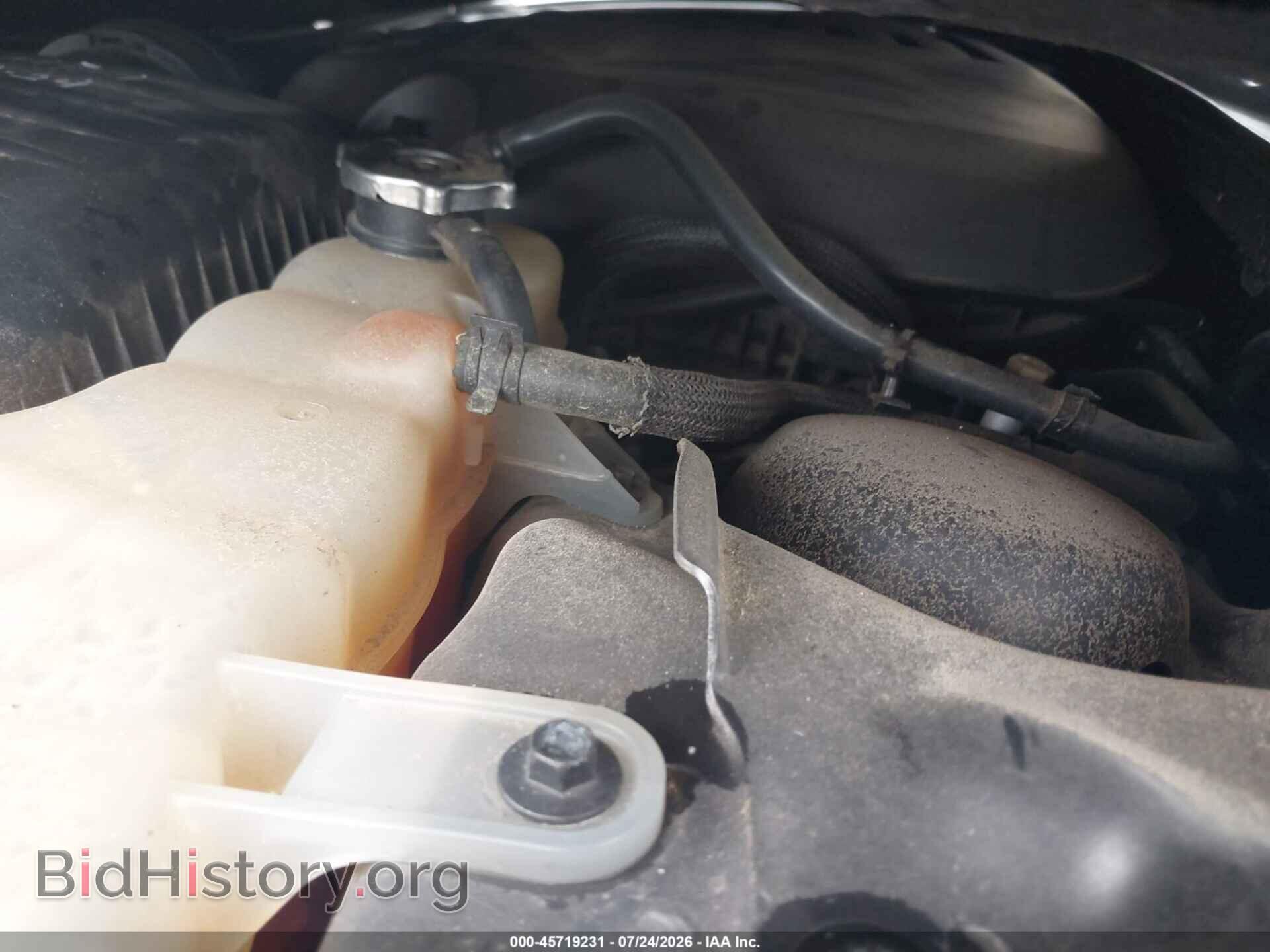 2014 CHRYSLER 300 - VIN: 2C3CCABG7EH336899 - Фото 10