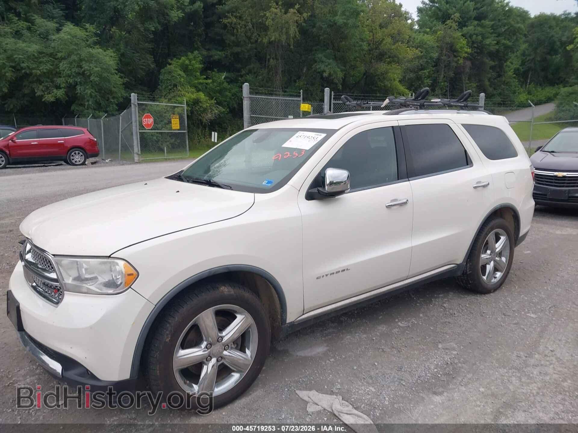2011 DODGE DURANGO - VIN: 1D4SE5GT0BC725285 - Photo 2
