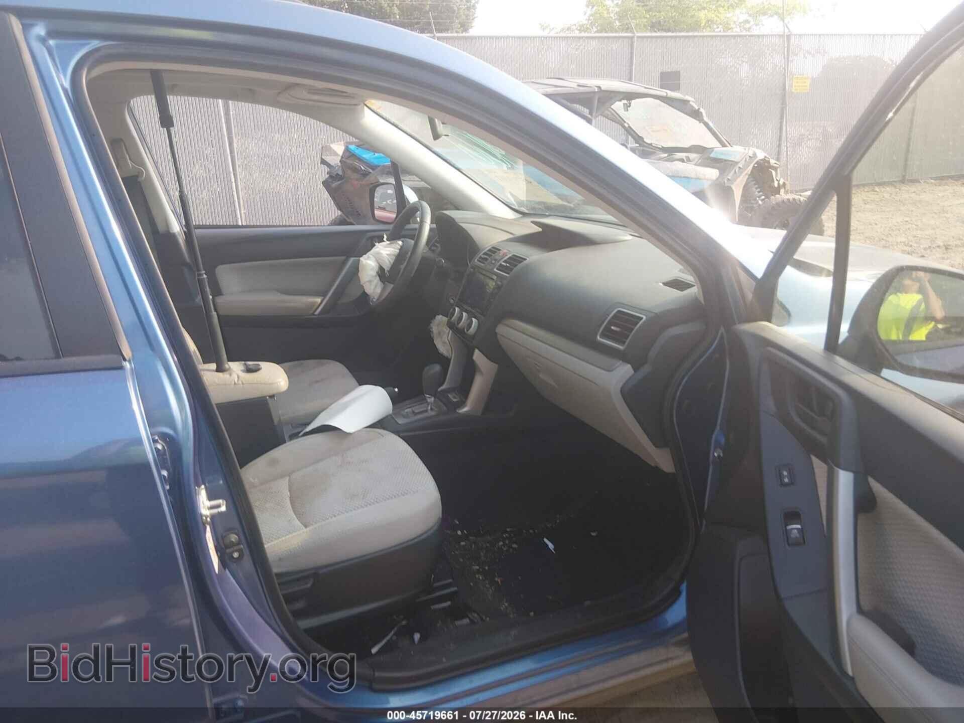 2018 SUBARU FORESTER - VIN: JF2SJAEC0JH402443 - Photo 5