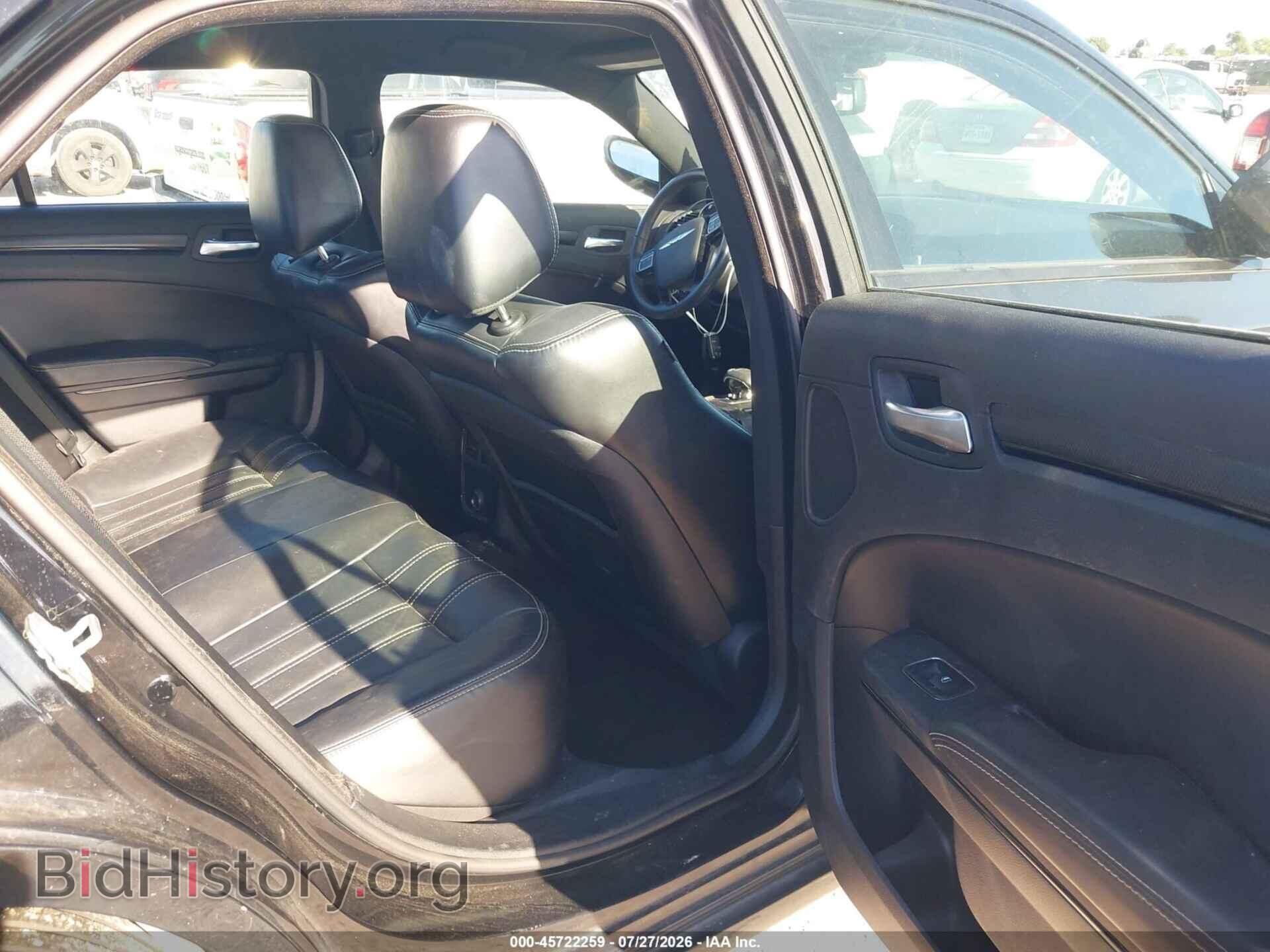 2014 CHRYSLER 300 - VIN: 2C3CCABG7EH235751 - Фото 8