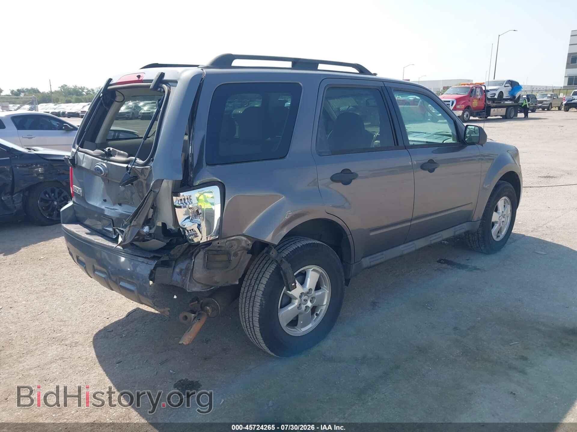 2011 FORD ESCAPE - VIN: 1FMCU0DG4BKB26762 - Photo 4