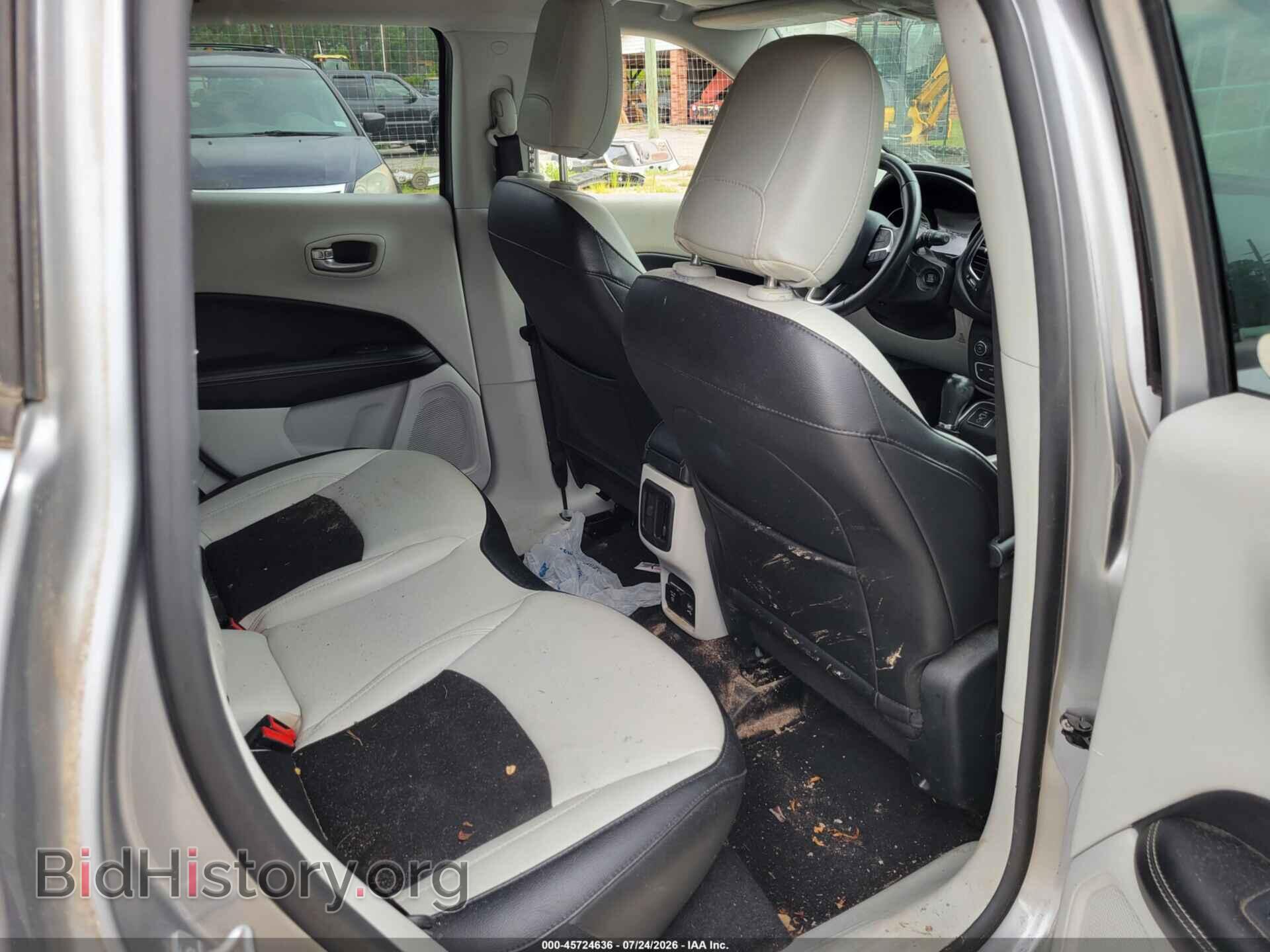 2019 JEEP COMPASS - VIN: 3C4NJCBB8KT636593 - Фото 8
