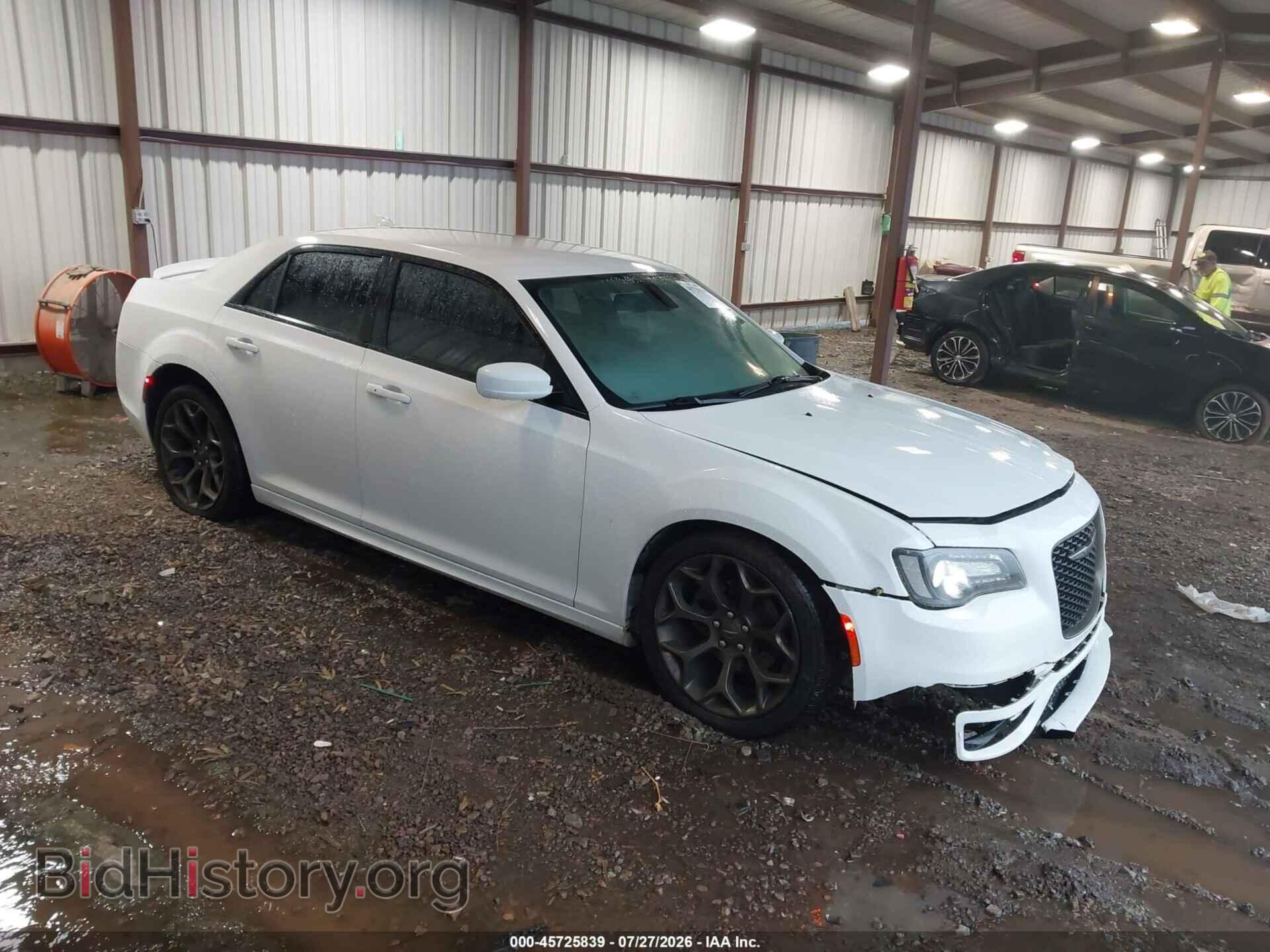 Фотография 2C3CCABG3HH665071 - CHRYSLER 300 2017