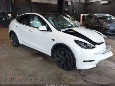 2025 Tesla MODEL Y Long Range Dual Motor All-Wheel Drive — VIN 7SAYGDEE9SF302677, IAAI