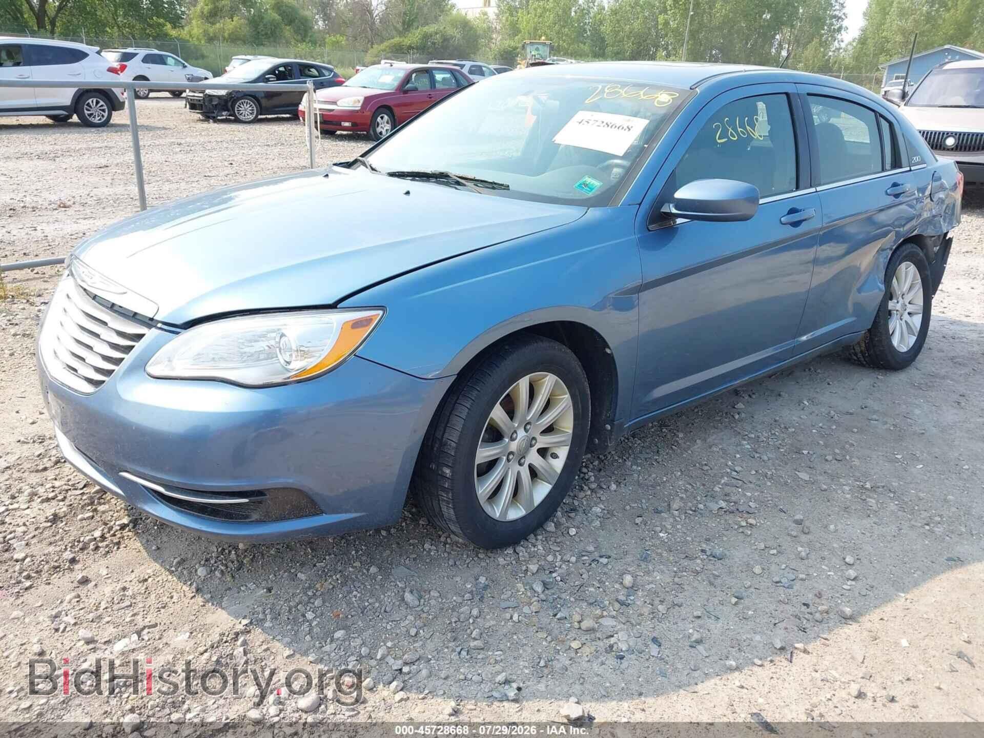 2011 CHRYSLER 200 - VIN: 1C3BC1FB5BN569287 - Photo 2