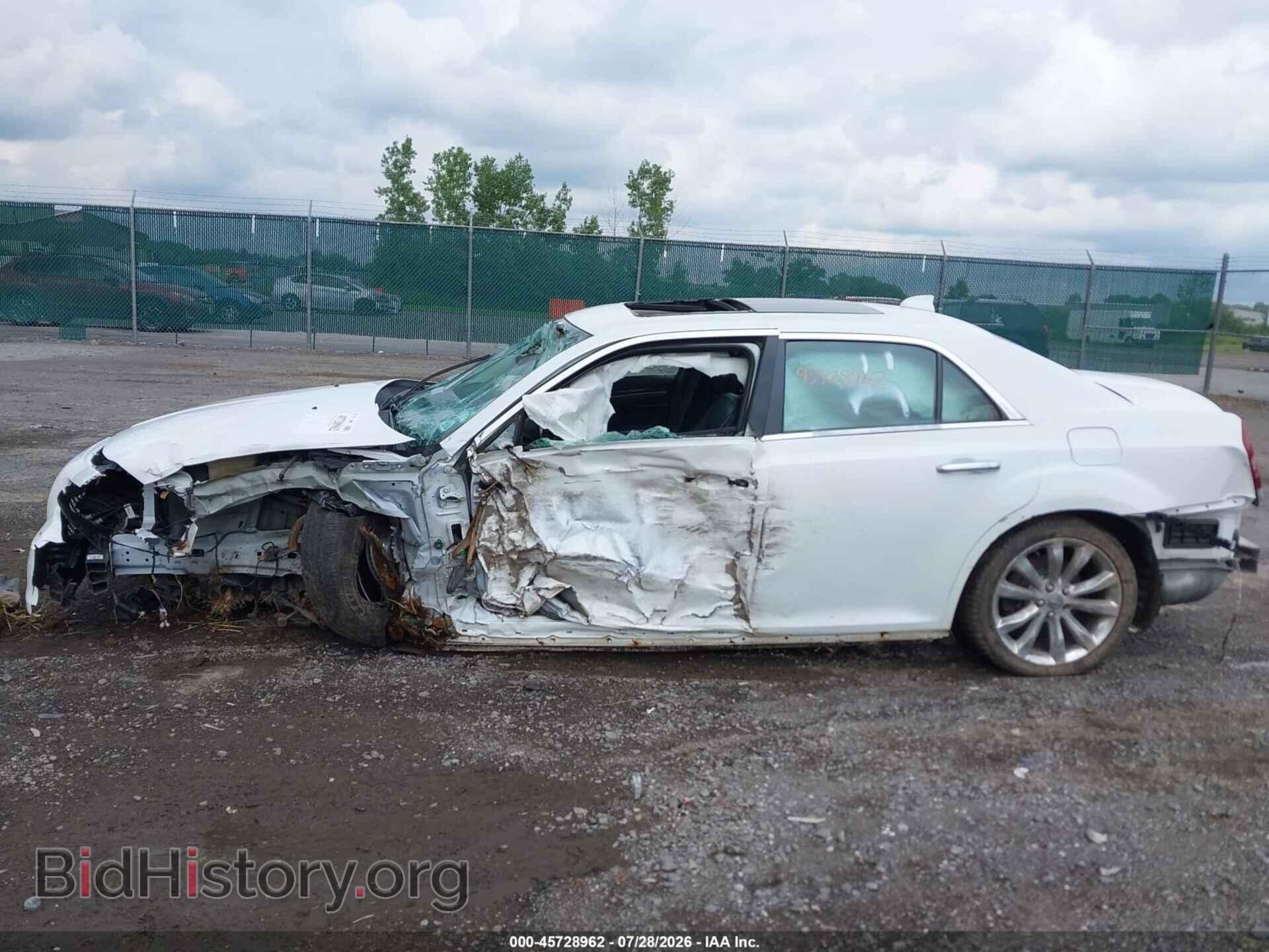 2017 CHRYSLER 300C - VIN: 2C3CCAEGXHH570700 - Фото 12