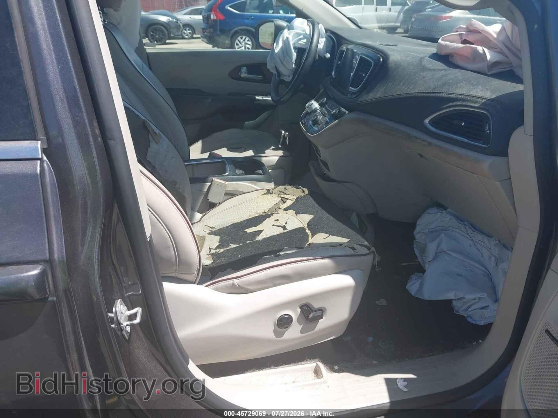 2017 CHRYSLER PACIFICA - VIN: 2C4RC1GGXHR668817 - Photo 5