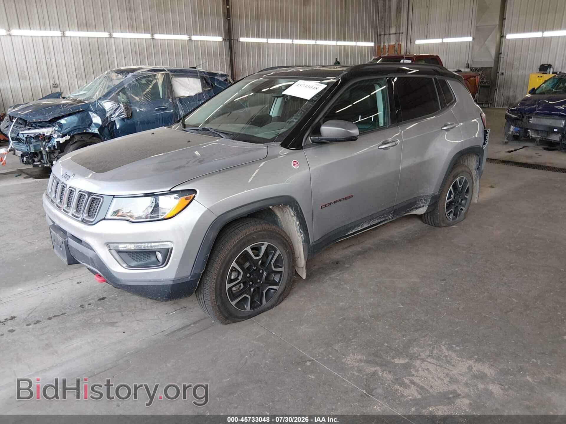 2019 Jeep COMPASS (VIN 3C4NJDDB9KT752436) — photo 2 of 16