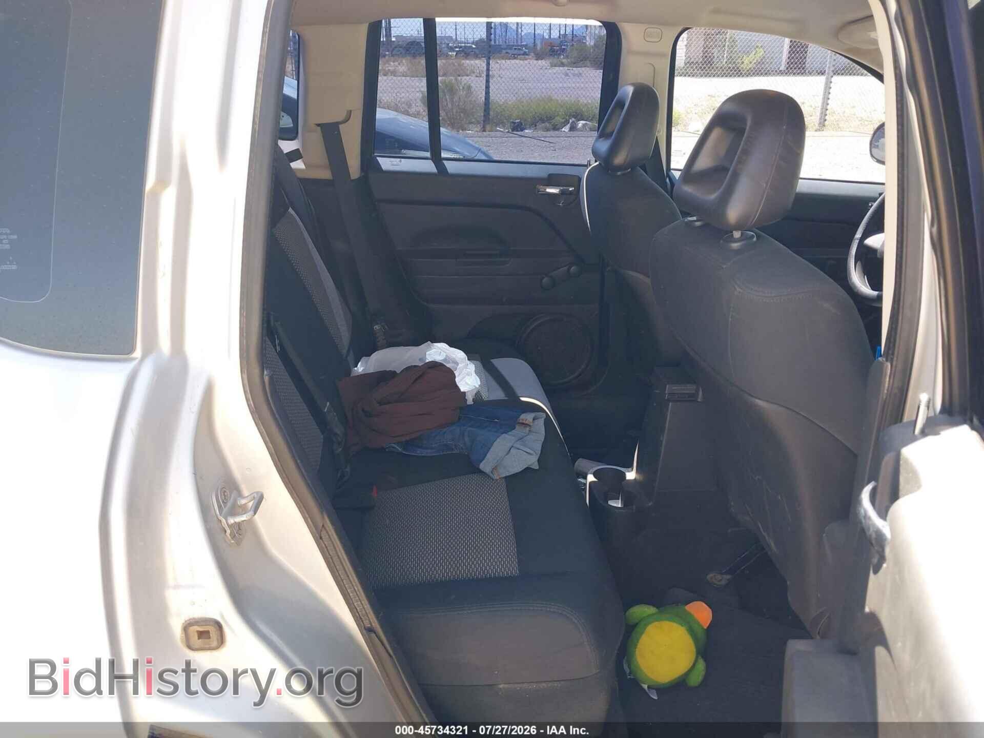 2008 JEEP COMPASS - VIN: 1J8FT47038D601432 - Photo 8