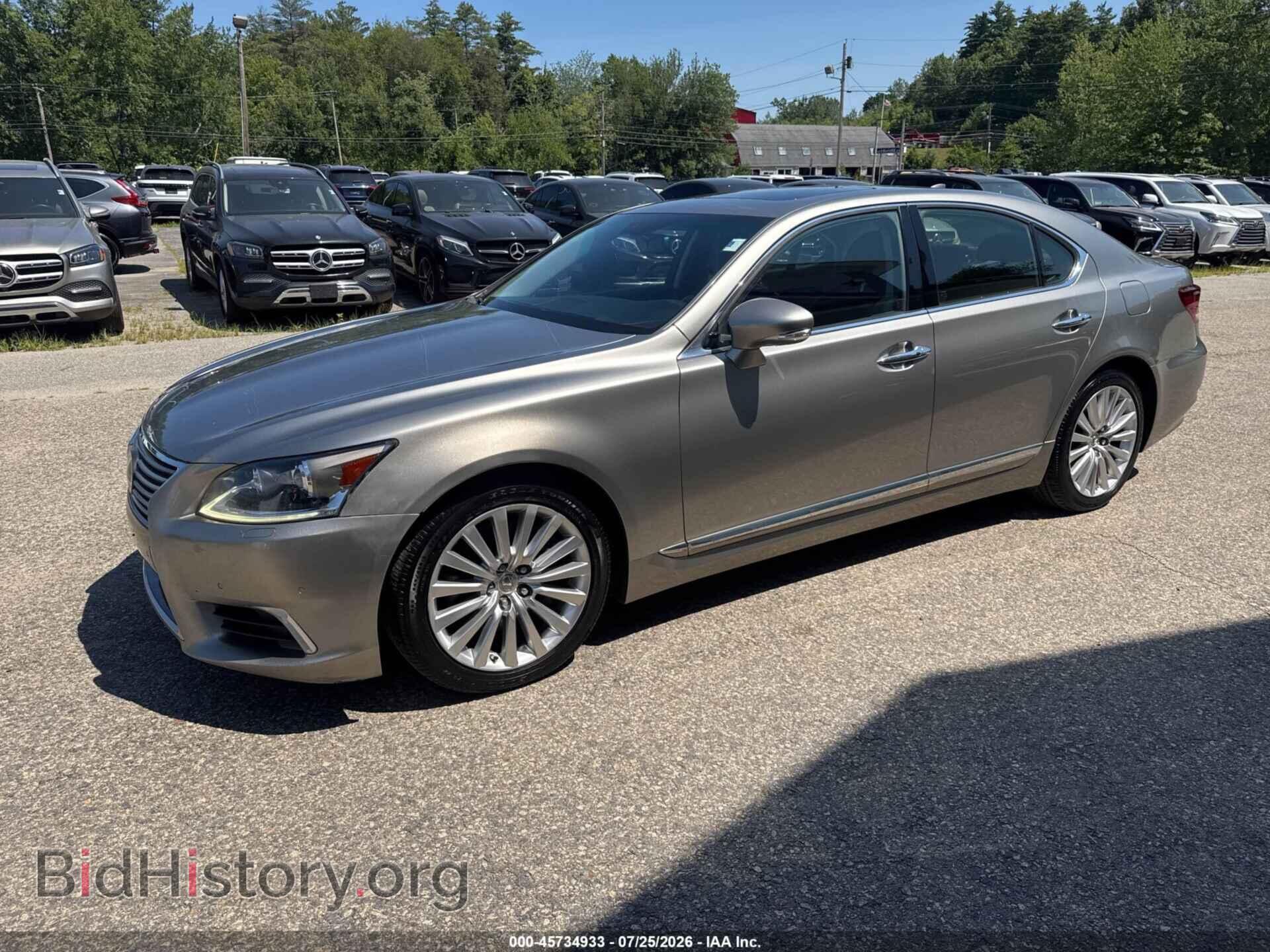 2016 LEXUS LS 460 - VIN: JTHCL5EF1G5027458 - Photo 2