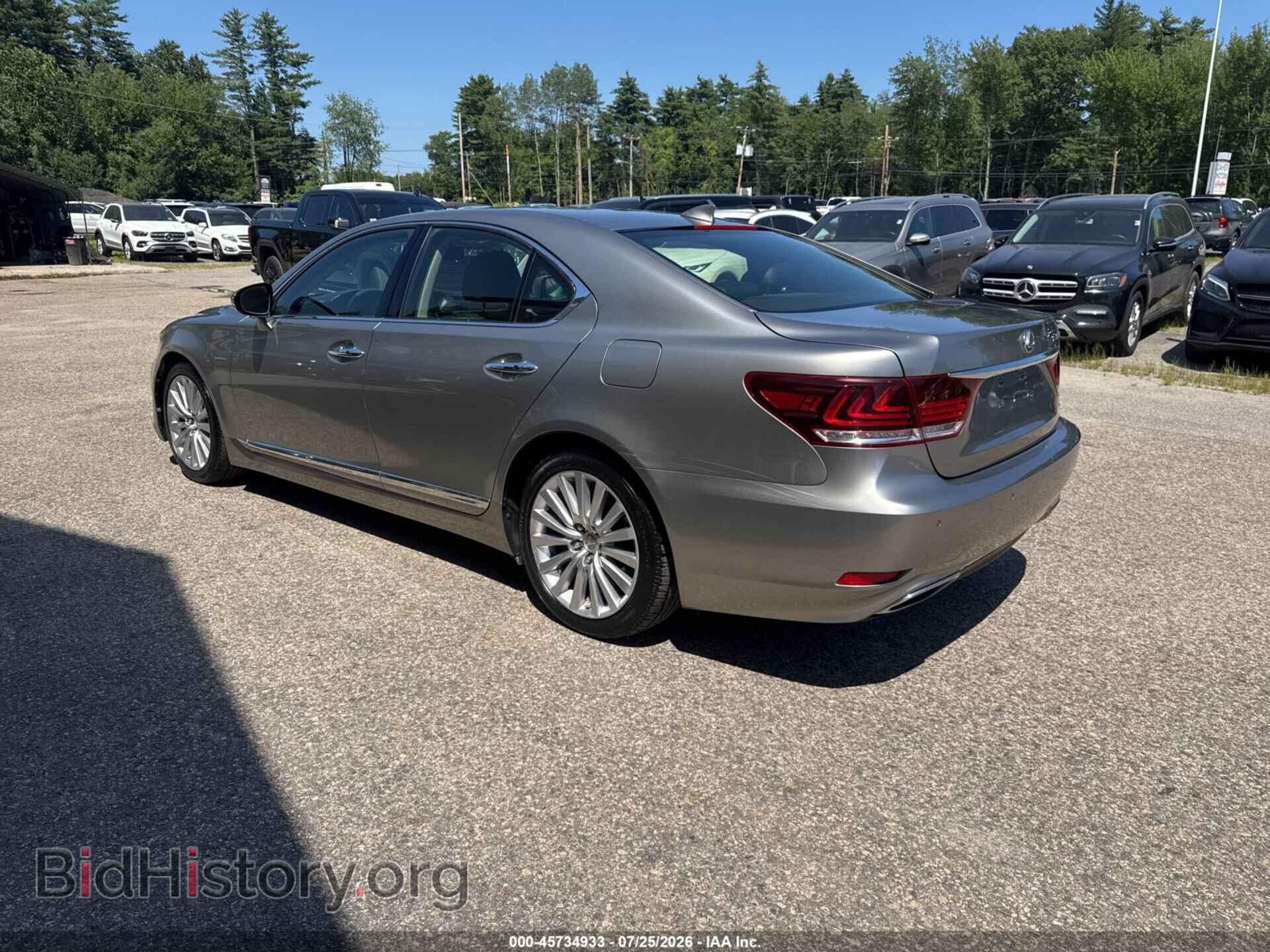 2016 LEXUS LS 460 - VIN: JTHCL5EF1G5027458 - Photo 3
