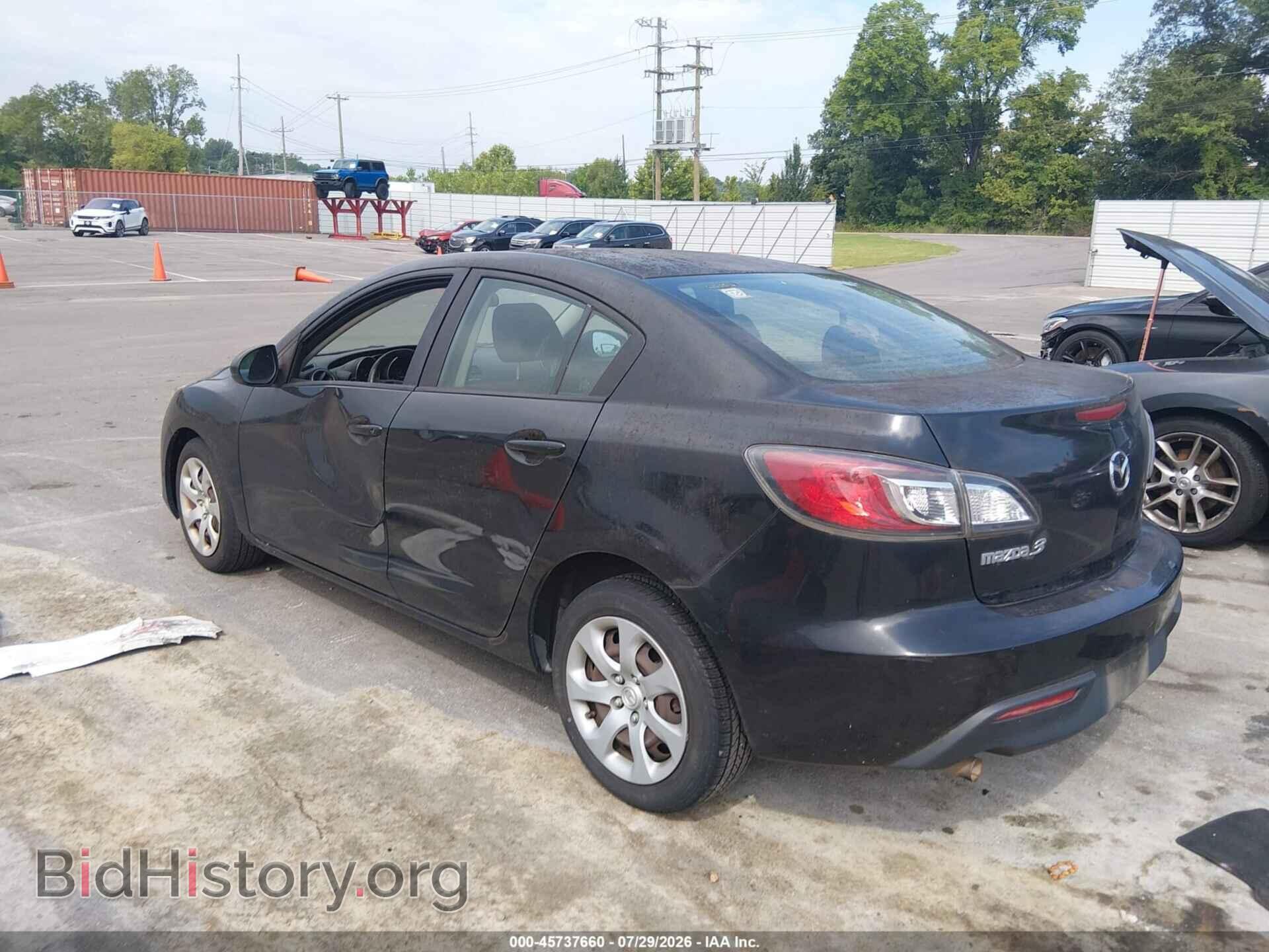 2011 MAZDA MAZDA3 - VIN: JM1BL1UF6B1491045 - Photo 3