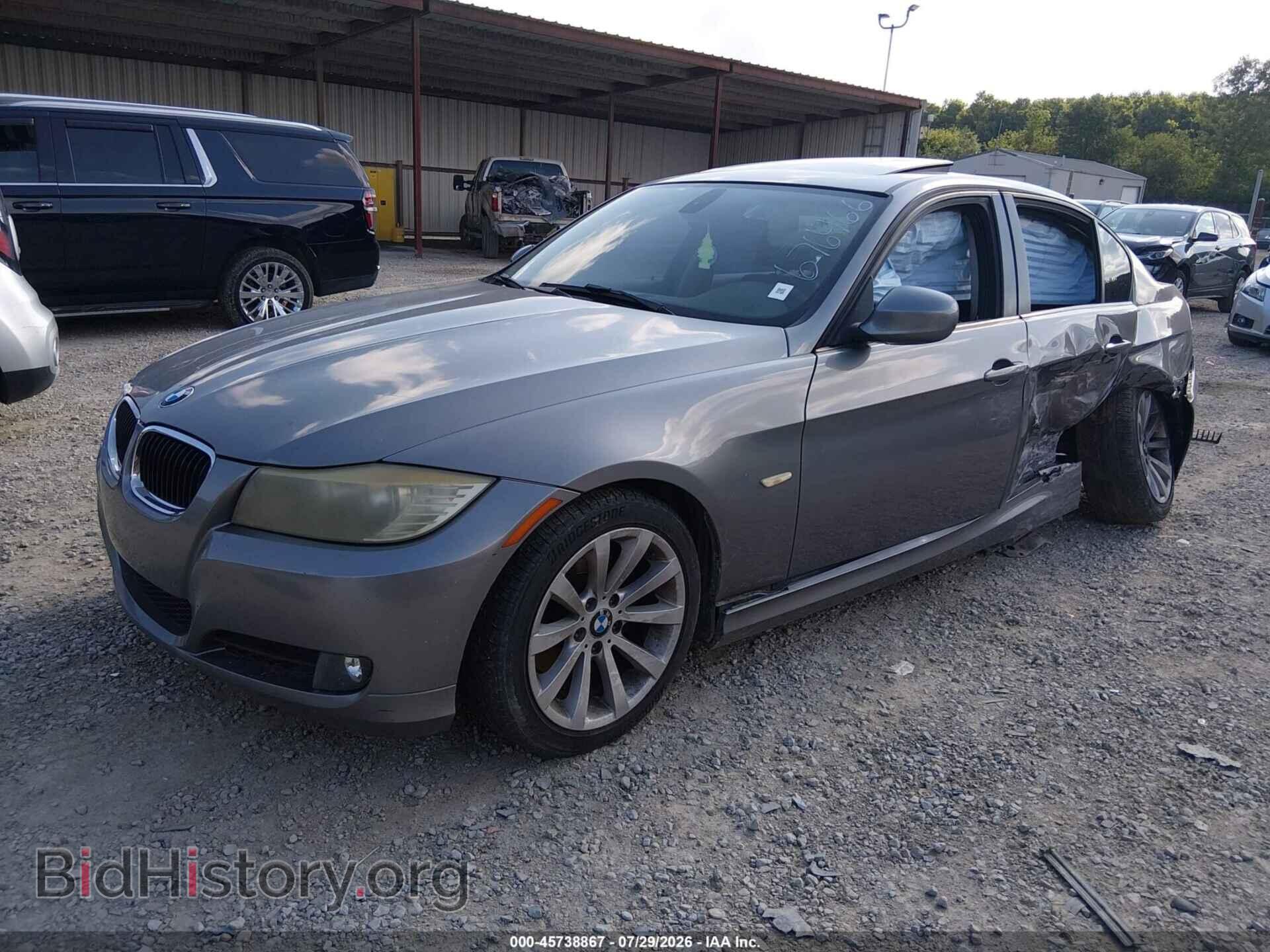 2011 BMW 328I - VIN: WBAPH7C51BE676466 - Фото 2