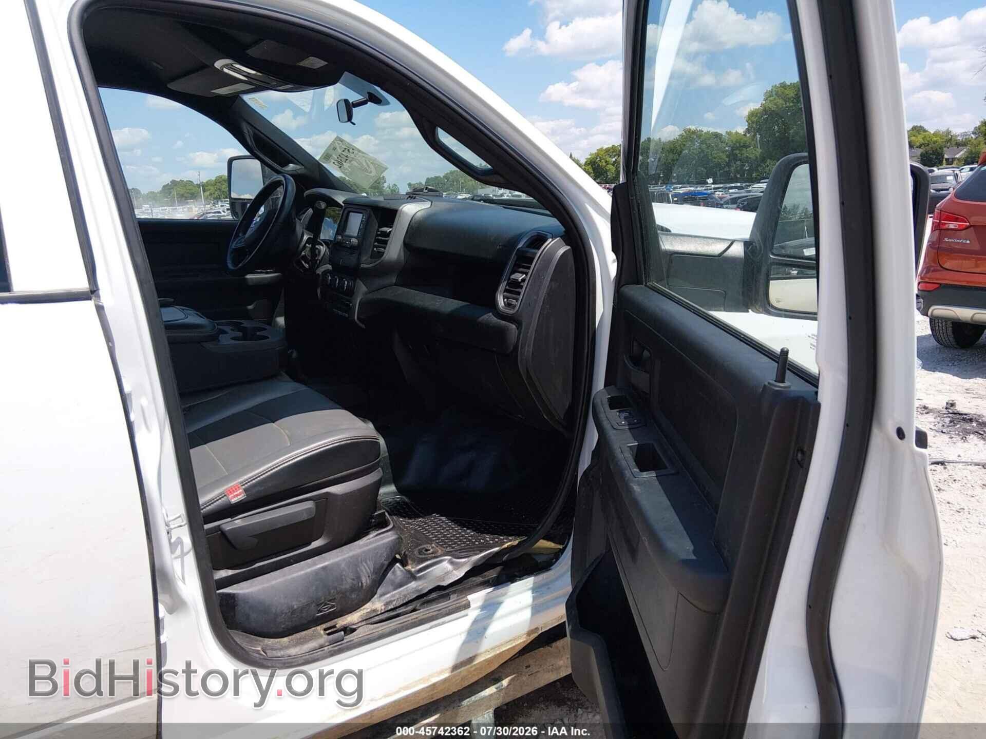 2024 RAM 2500 - VIN: 3C6UR5CL2RG220704 - Photo 5