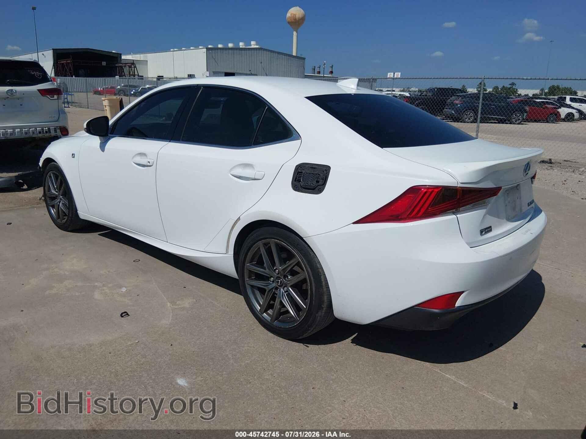 2017 LEXUS IS 200T - VIN: JTHBA1D25H5042068 - Photo 3