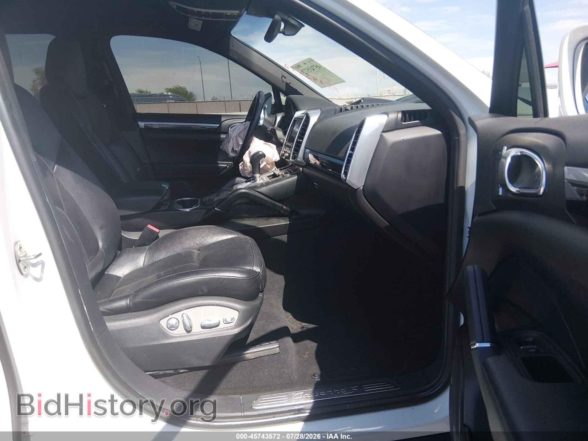 2016 PORSCHE CAYENNE - VIN: WP1AA2A22GKA10118 - Photo 5
