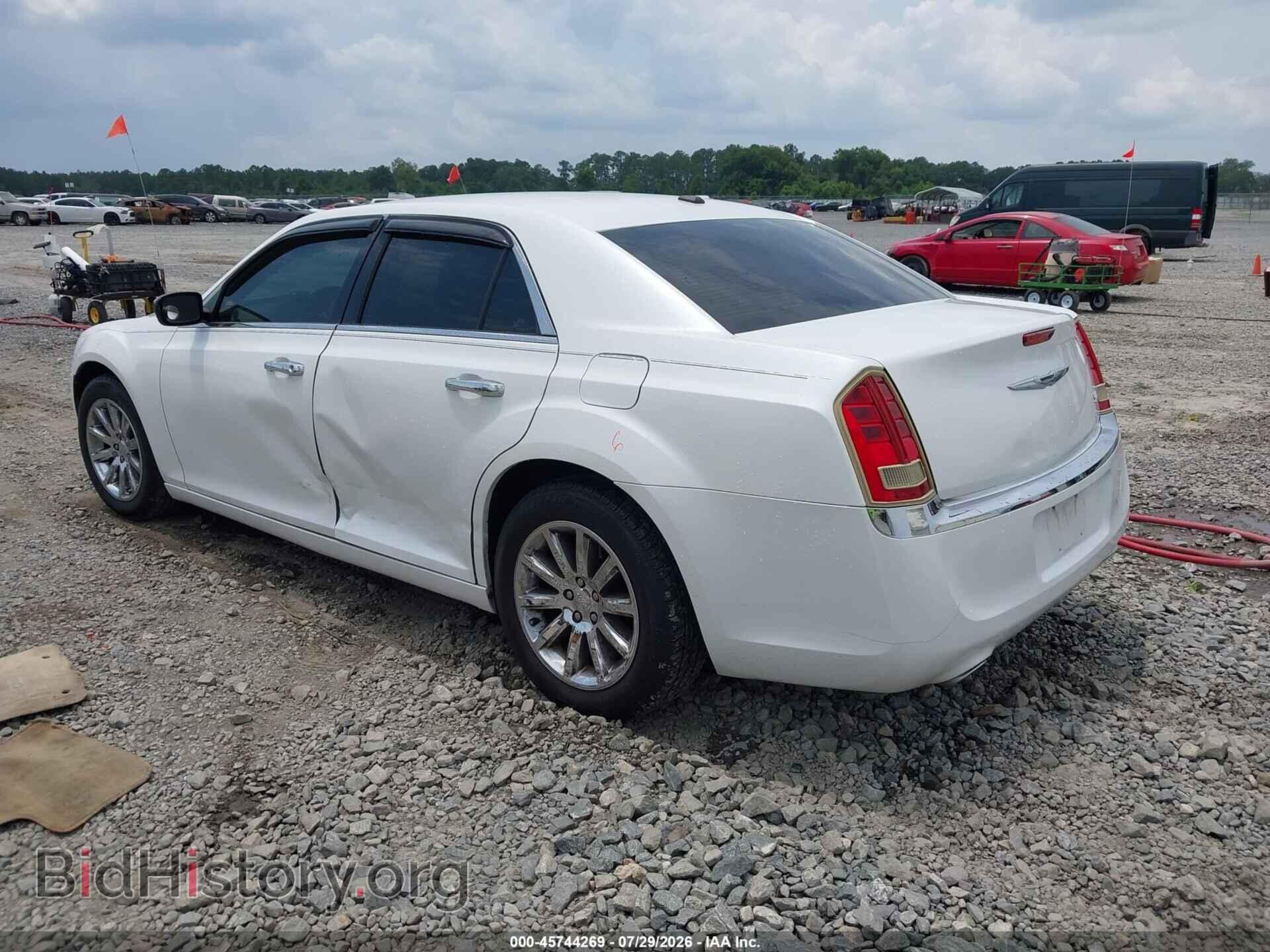 2011 CHRYSLER 300 - VIN: 2C3CA5CG4BH528403 - Фото 3