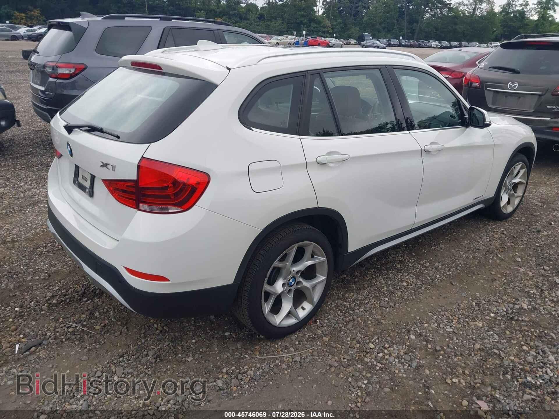 2015 BMW X1 - VIN: WBAVL1C54FVY38325 - Фото 4
