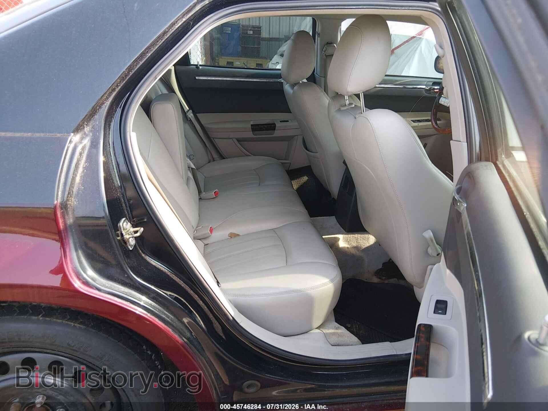 2006 CHRYSLER 300C - VIN: 2C3KA63H06H135675 - Фото 8