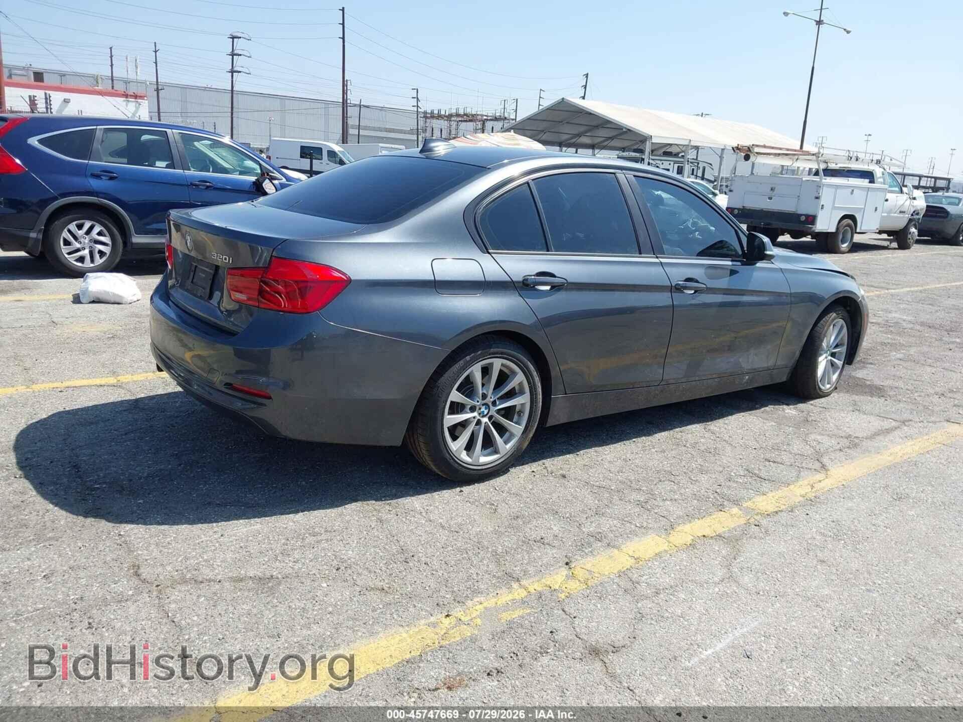 2018 BMW 320I - VIN: WBA8A9C51JAH12833 - Photo 4