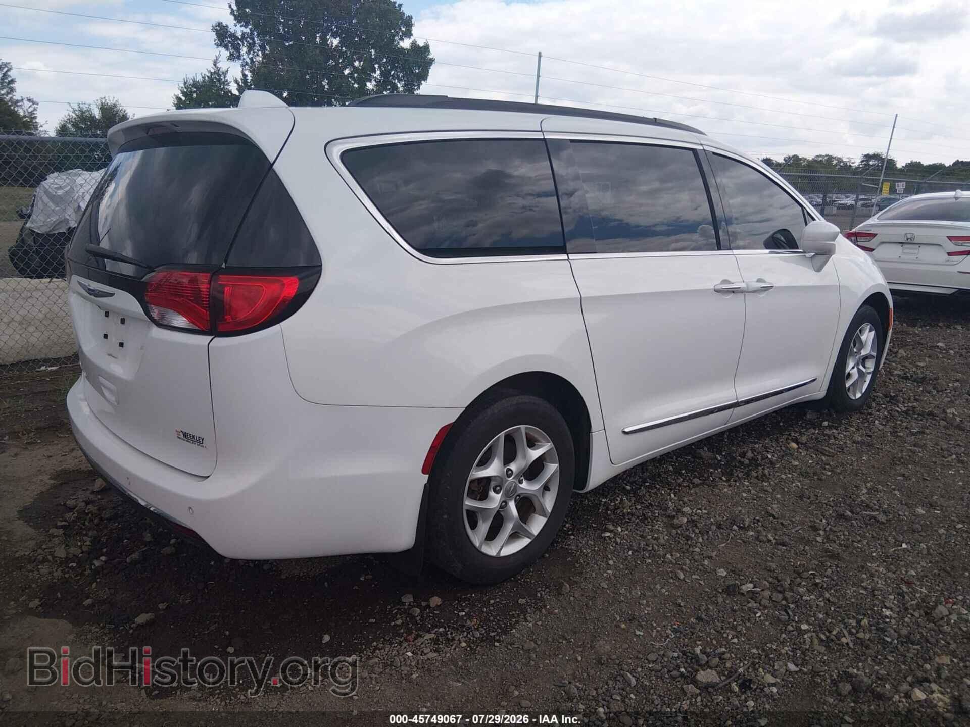 2017 CHRYSLER PACIFICA - VIN: 2C4RC1BGXHR784932 - Photo 4