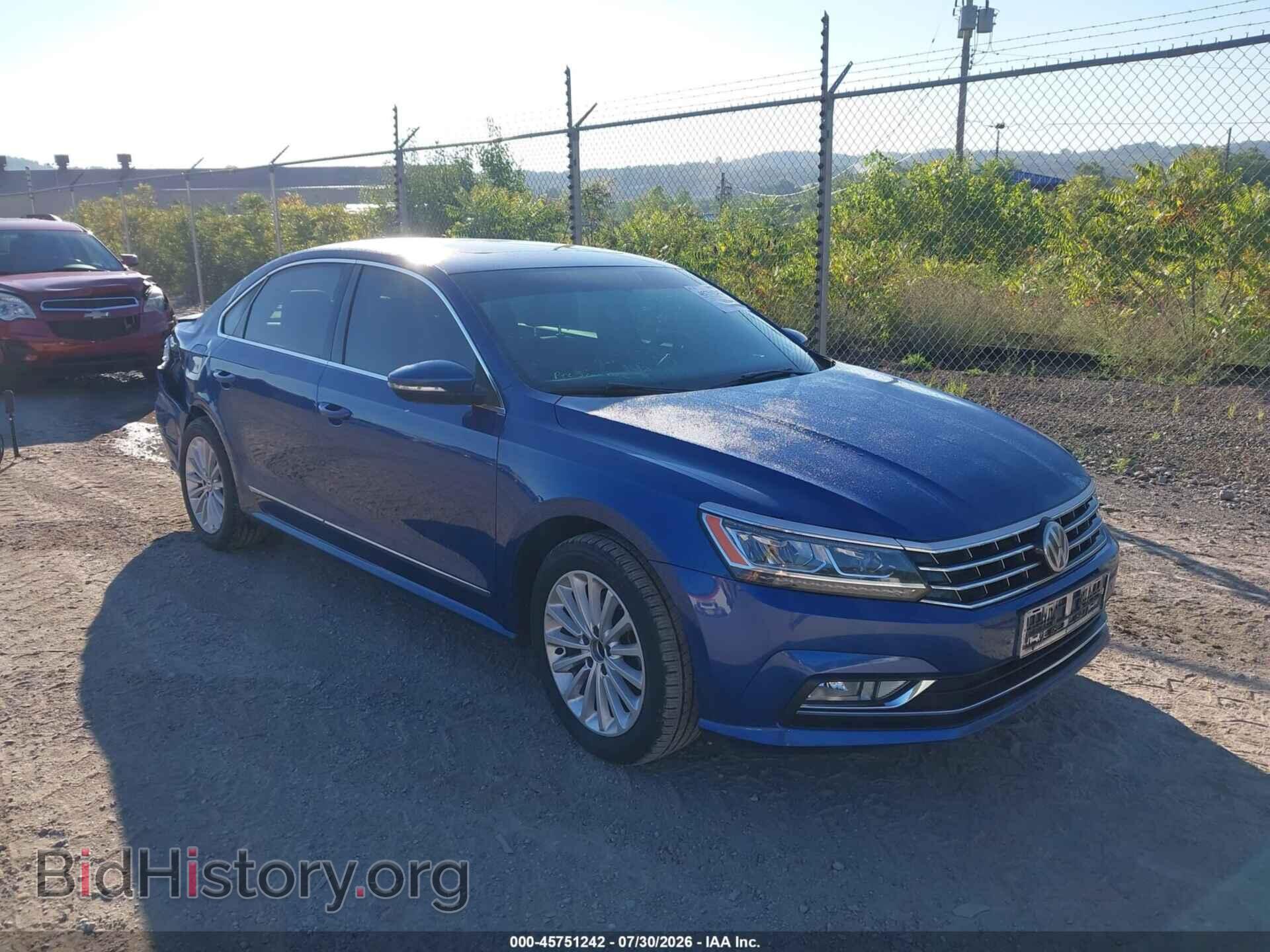 Фотография 1VWBT7A34HC000172 - VOLKSWAGEN PASSAT 2017