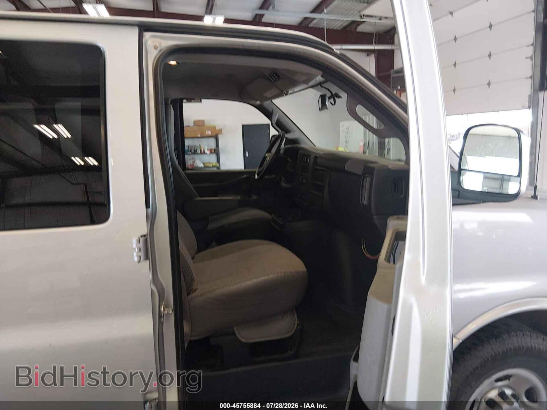 2017 CHEVROLET EXPRESS 2500 - VIN: 1GAWGEFF2H1265287 - Фото 5
