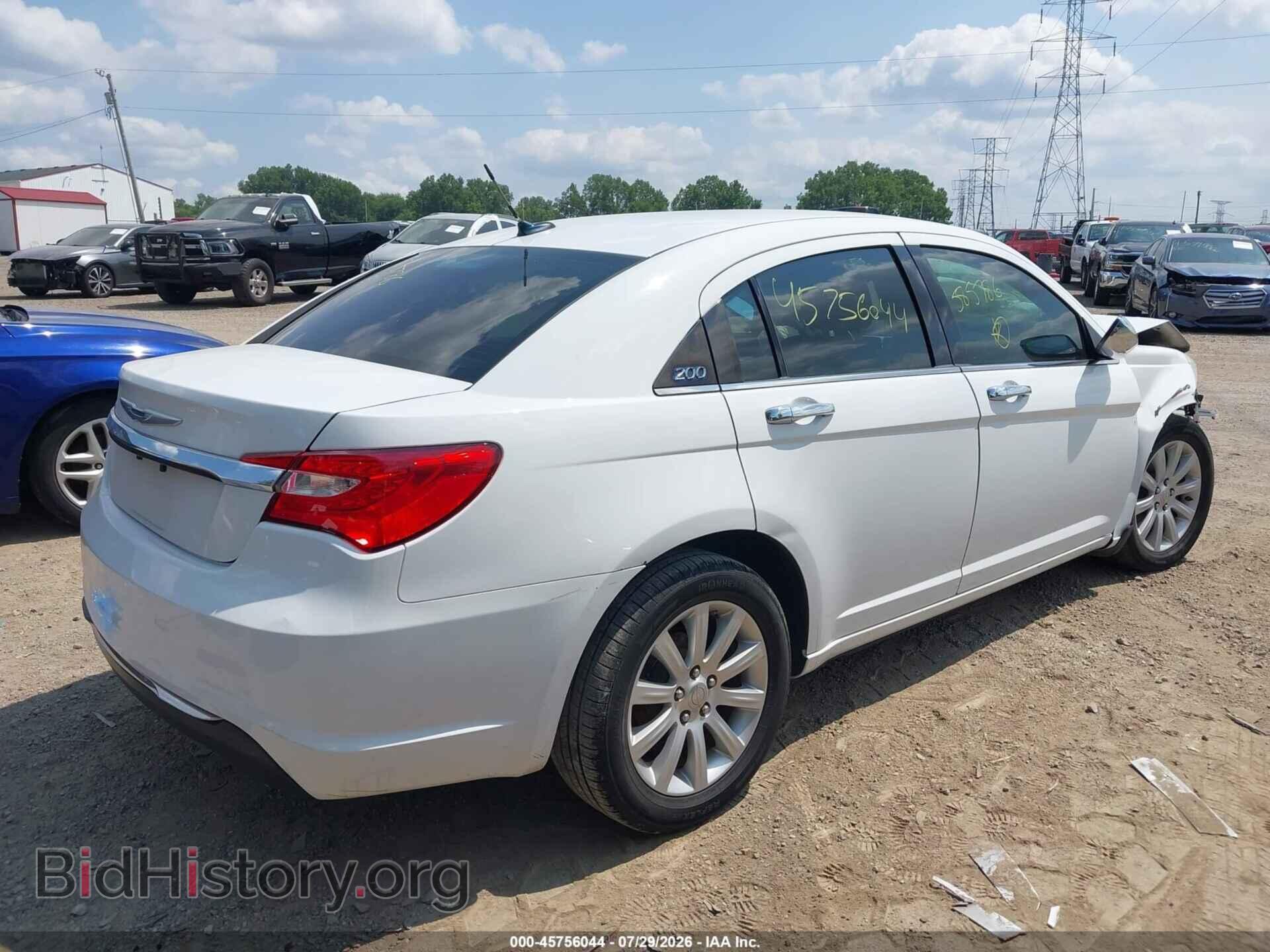 2013 CHRYSLER 200 - VIN: 1C3CCBCG8DN585786 - Фото 4