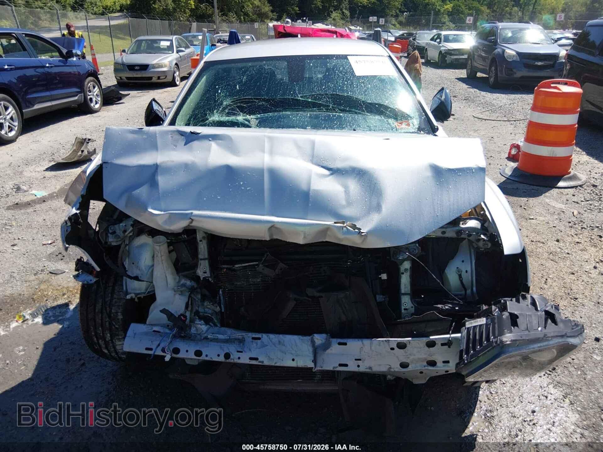 2019 CHRYSLER 300 - VIN: 2C3CCAAG7KH727239 - Photo 6