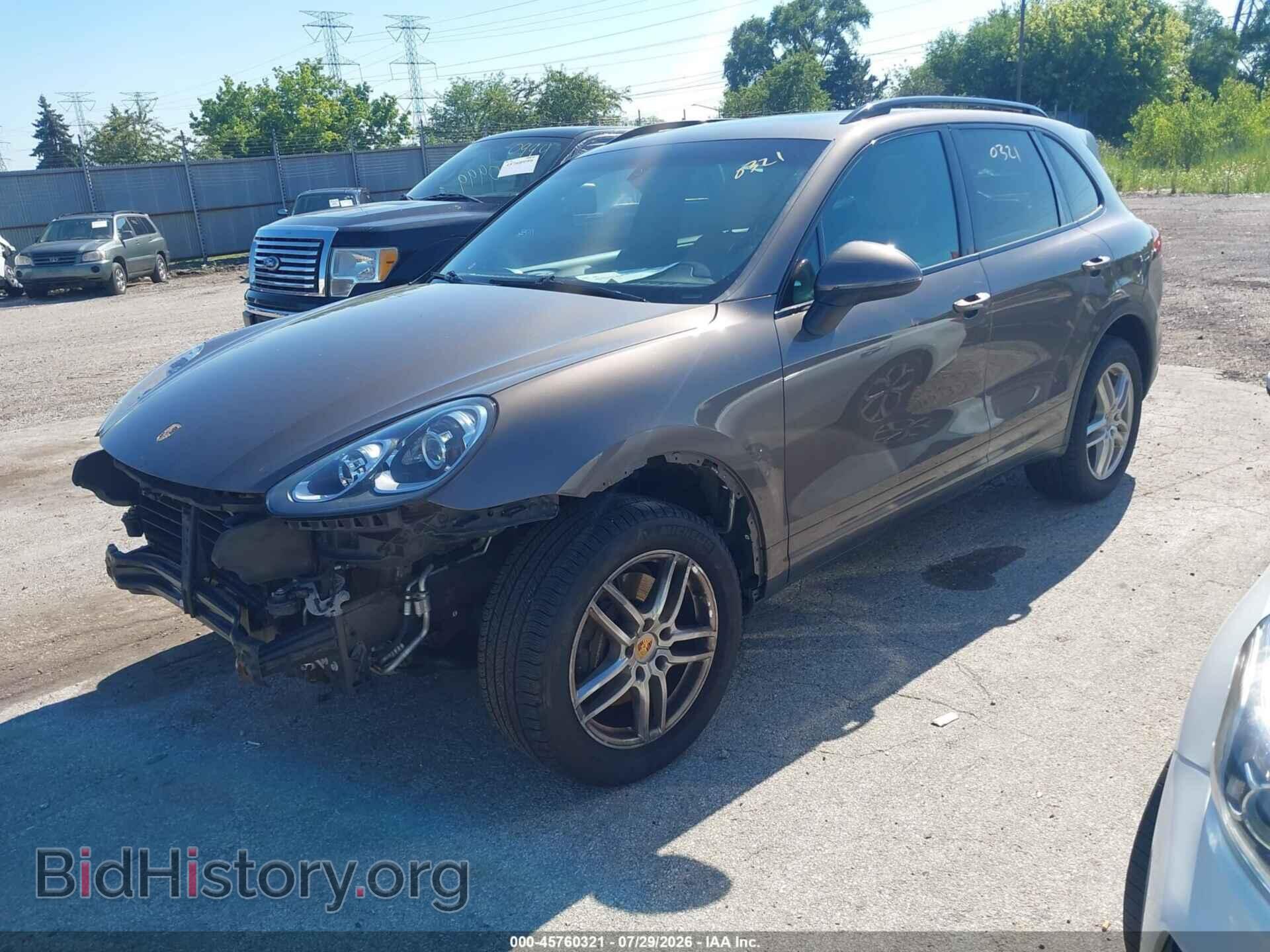 2016 PORSCHE CAYENNE - VIN: WP1AA2A24GKA12761 - Photo 2