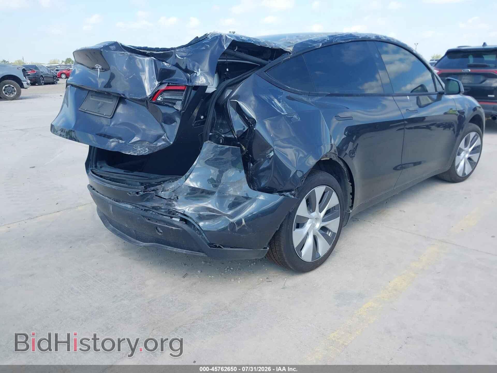 2024 TESLA MODEL Y - VIN: 7SAYGDED9RF090395 - Фото 4