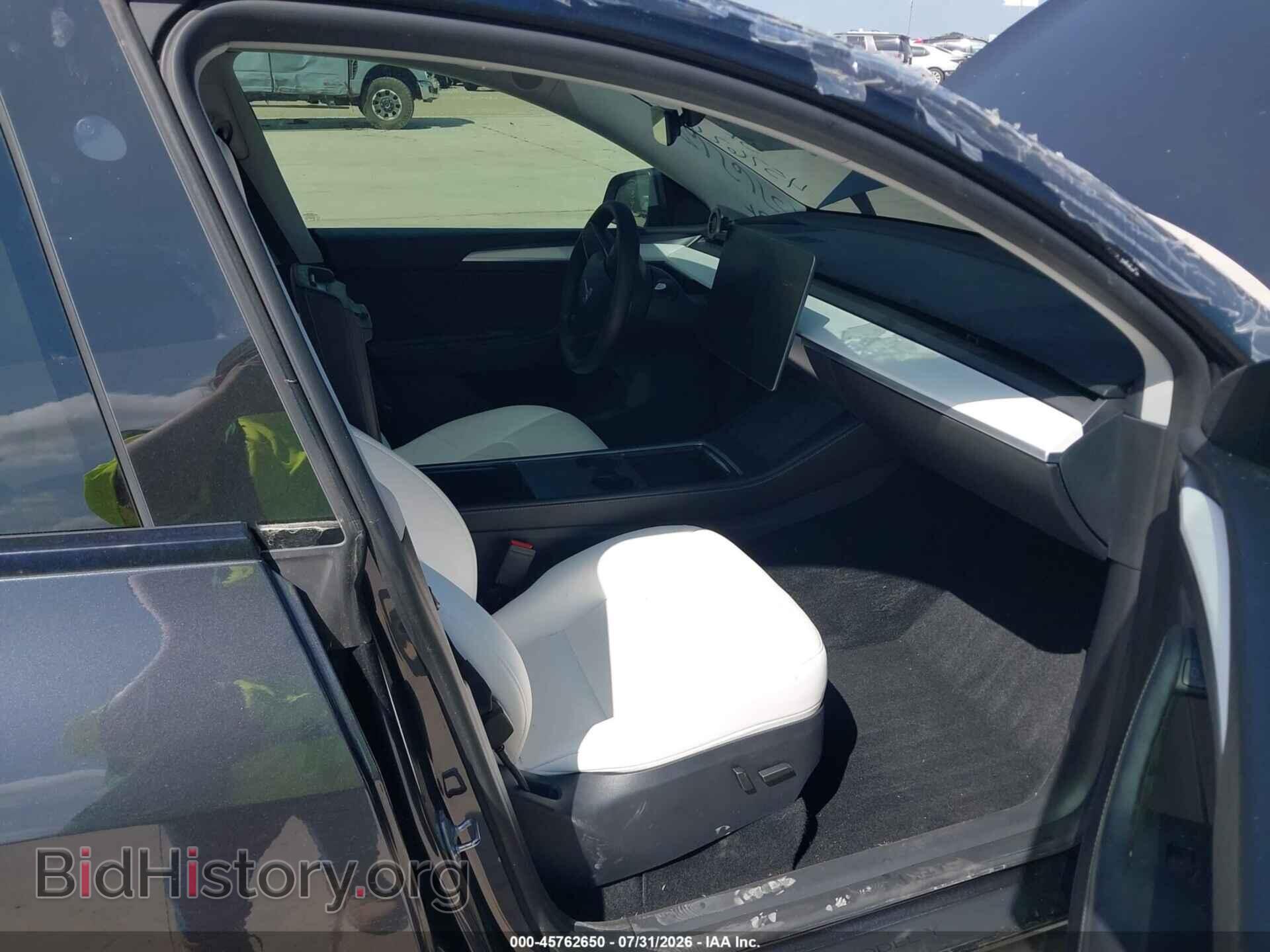 2024 TESLA MODEL Y - VIN: 7SAYGDED9RF090395 - Фото 5