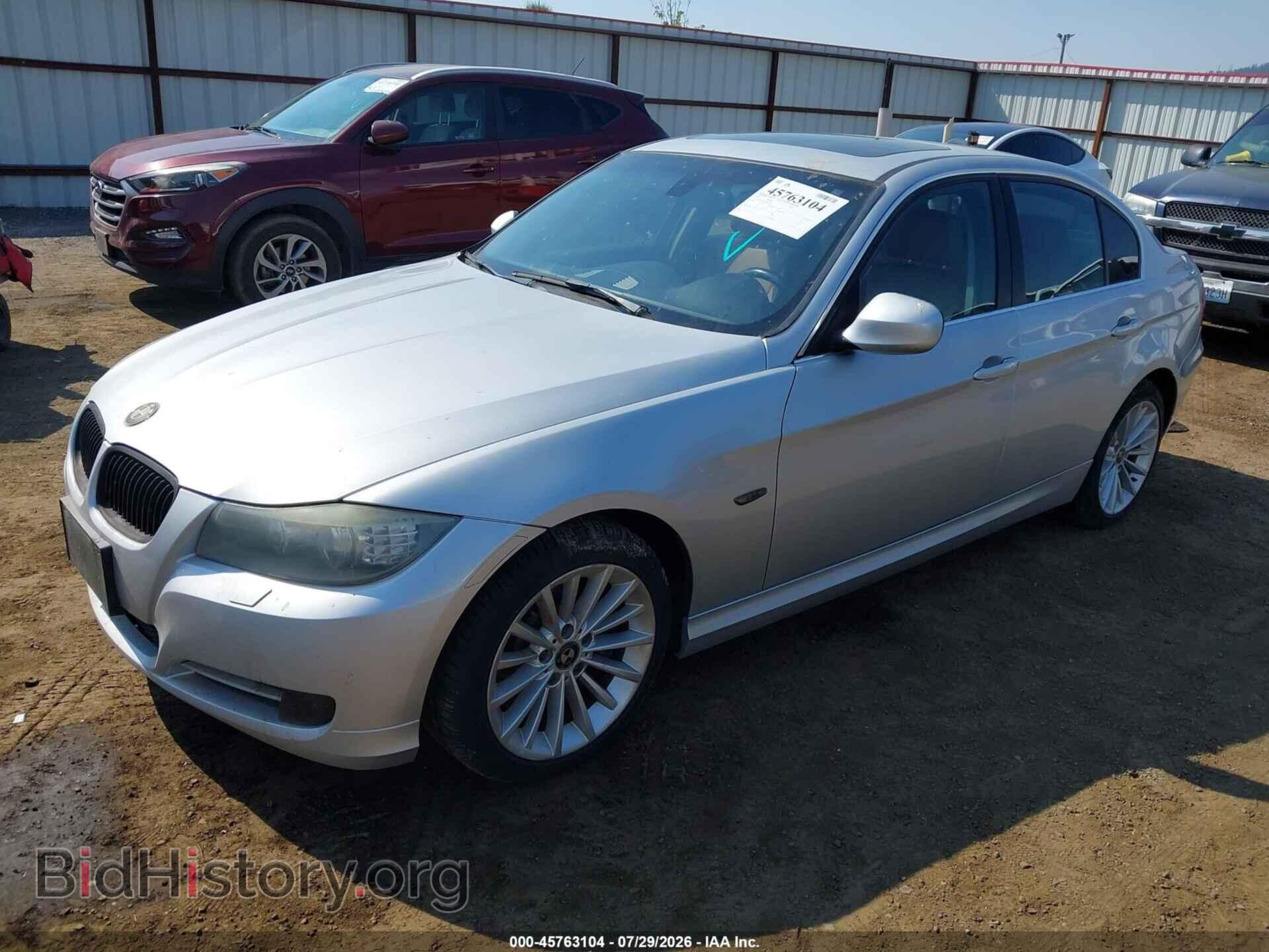 2011 BMW 335I - VIN: WBAPL5C55BA919366 - Фото 2