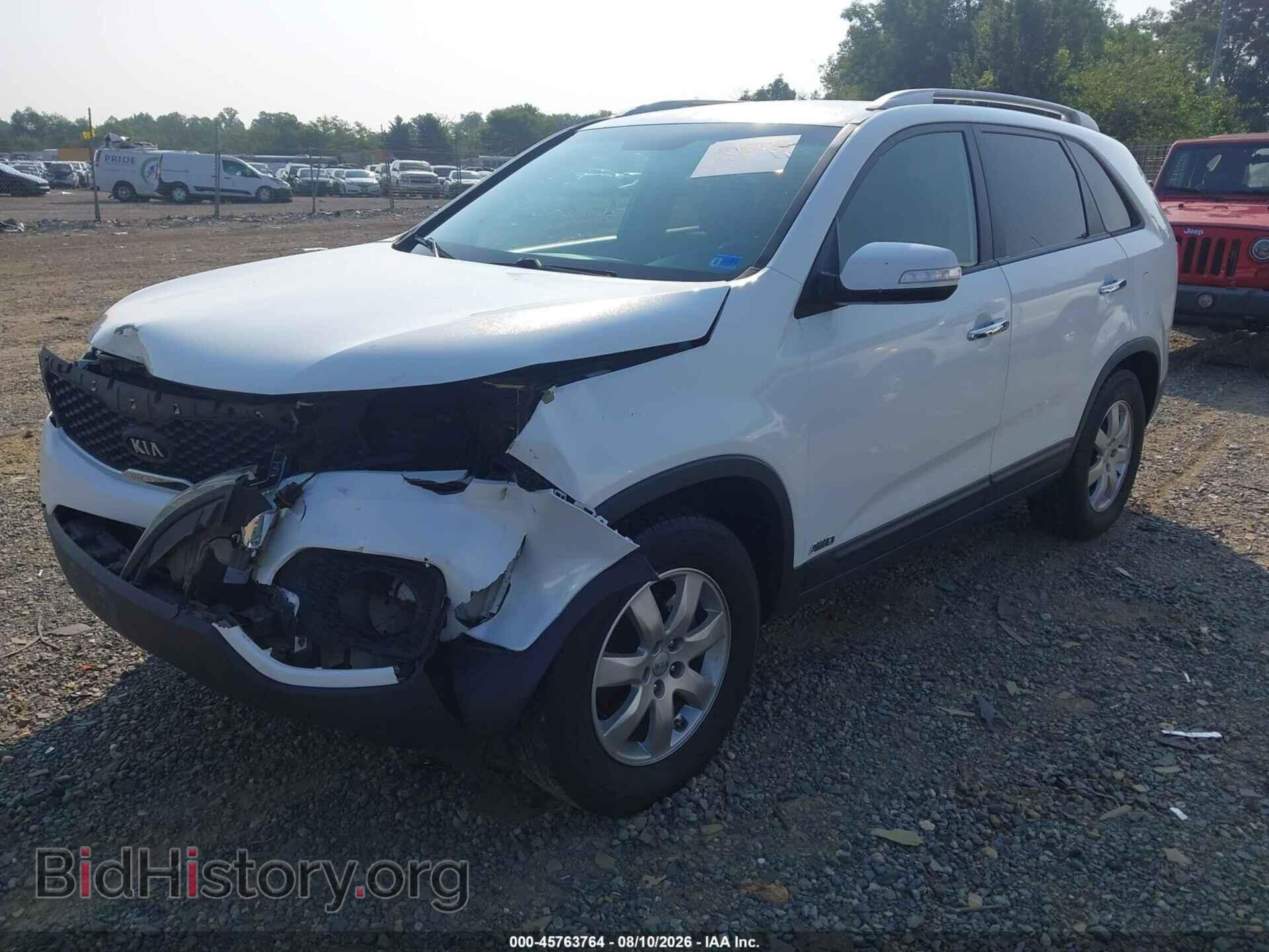 2013 KIA SORENTO - VIN: 5XYKTDA67DG406450 - Фото 2