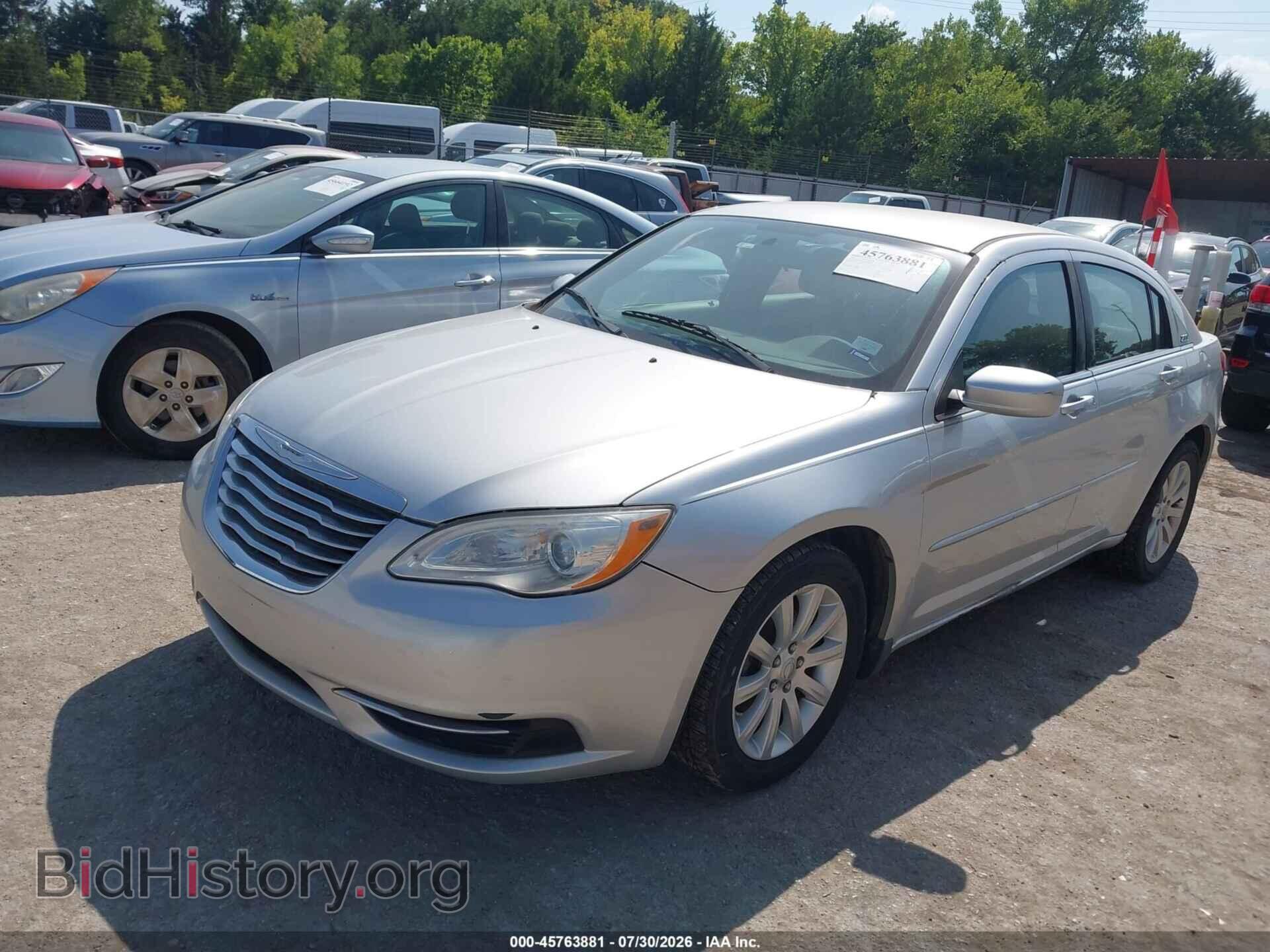 2012 CHRYSLER 200 - VIN: 1C3CCBBB3CN212644 - Фото 2