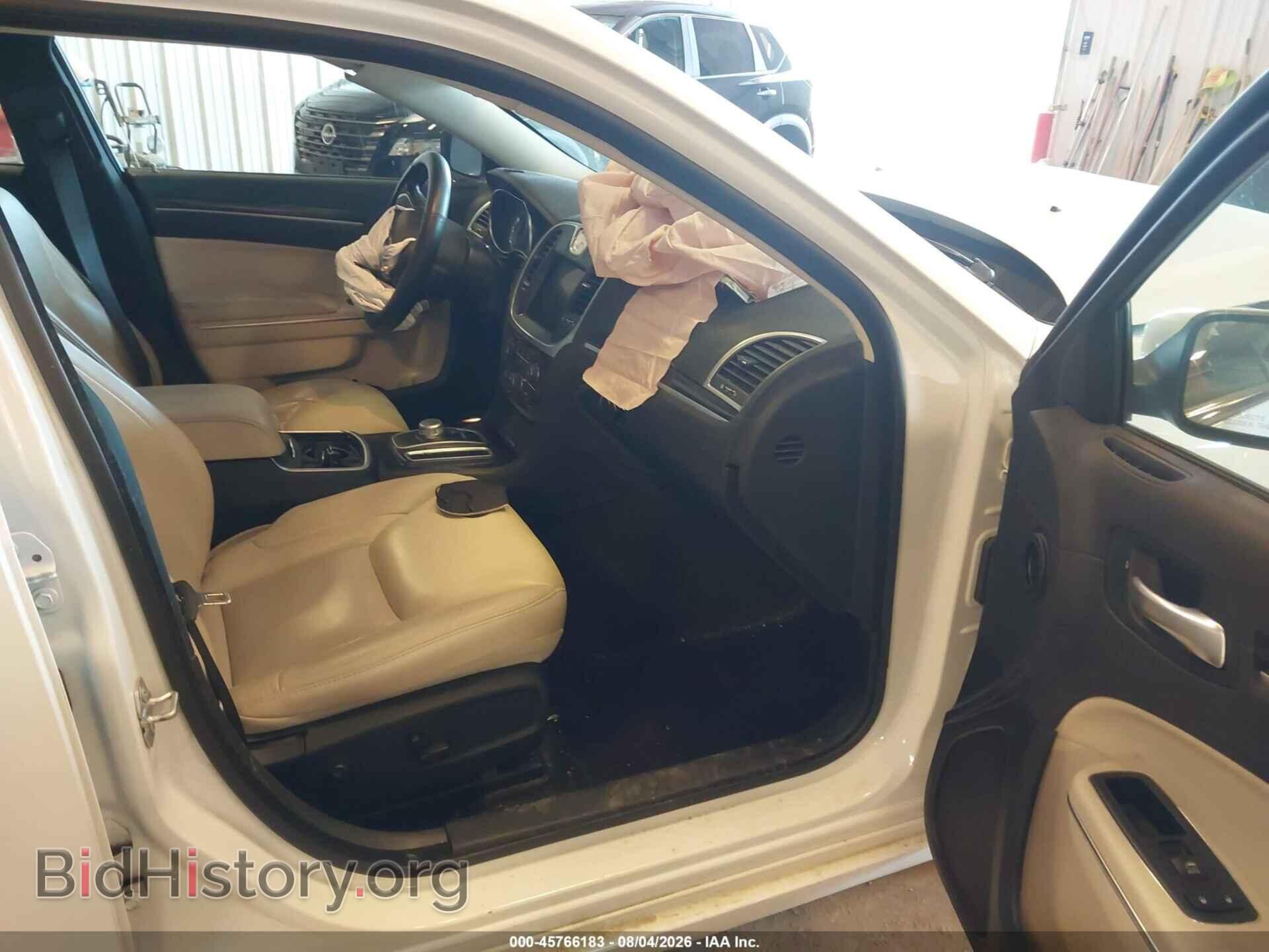 2018 CHRYSLER 300 - VIN: 2C3CCARG7JH181898 - Фото 5