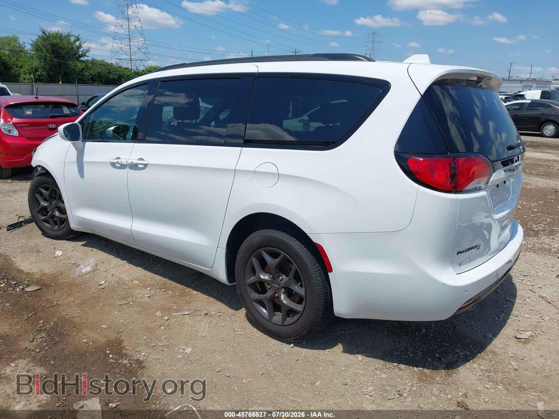 2018 CHRYSLER PACIFICA - VIN: 2C4RC1BG3JR158693 - Фото 3
