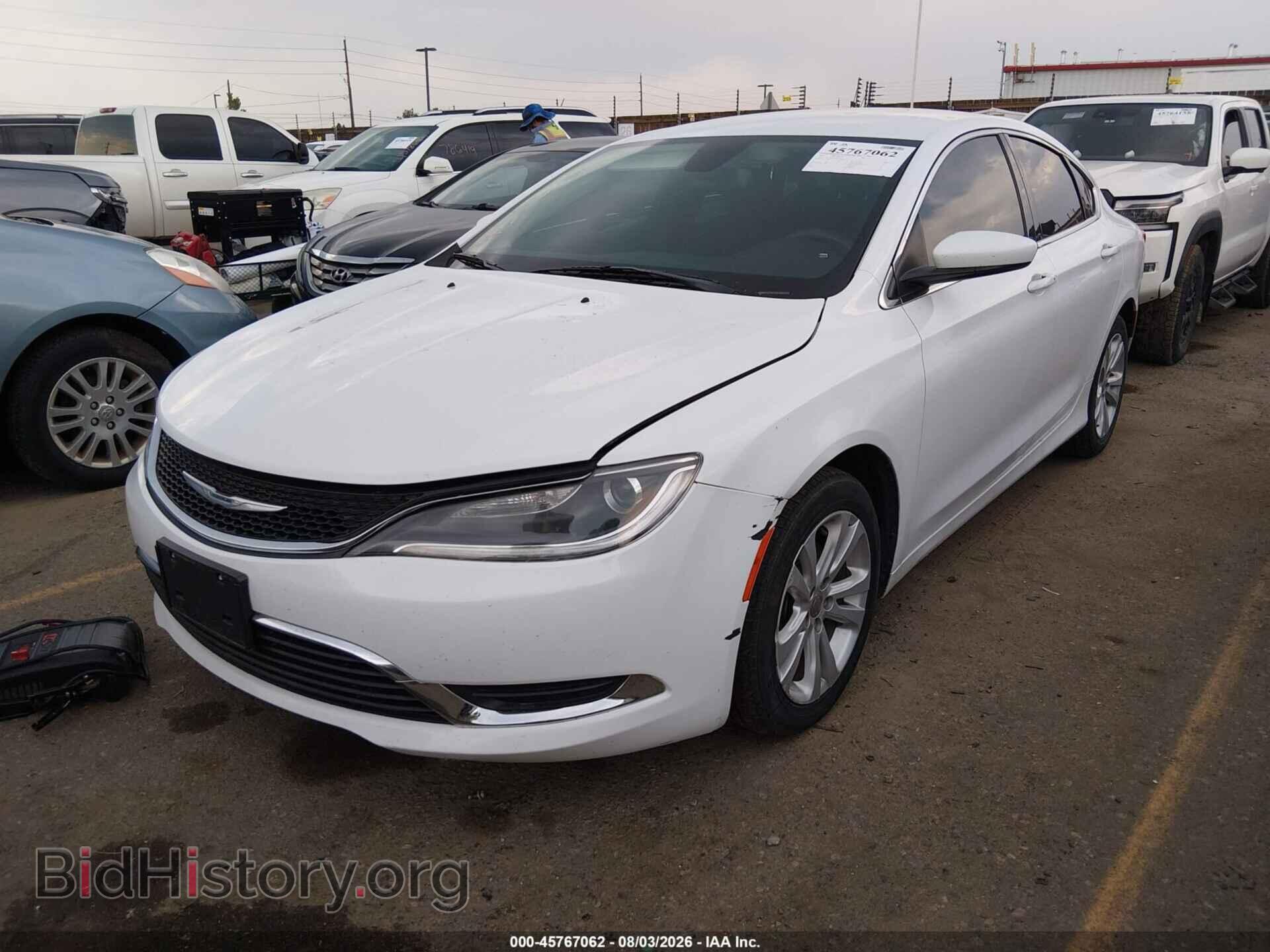2015 CHRYSLER 200 - VIN: 1C3CCCAB5FN742318 - Photo 2