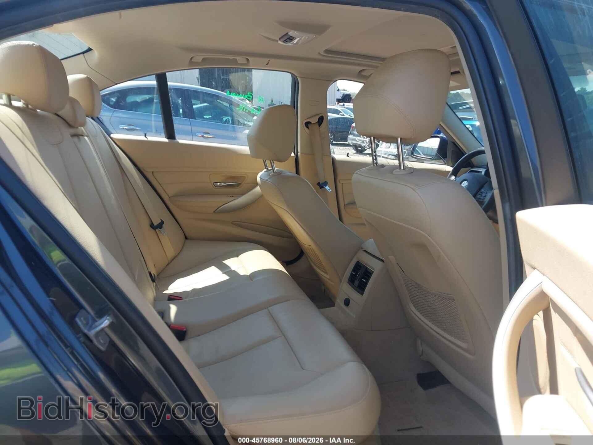 2016 BMW 320I - VIN: WBA8E5G51GNU21464 - Photo 8