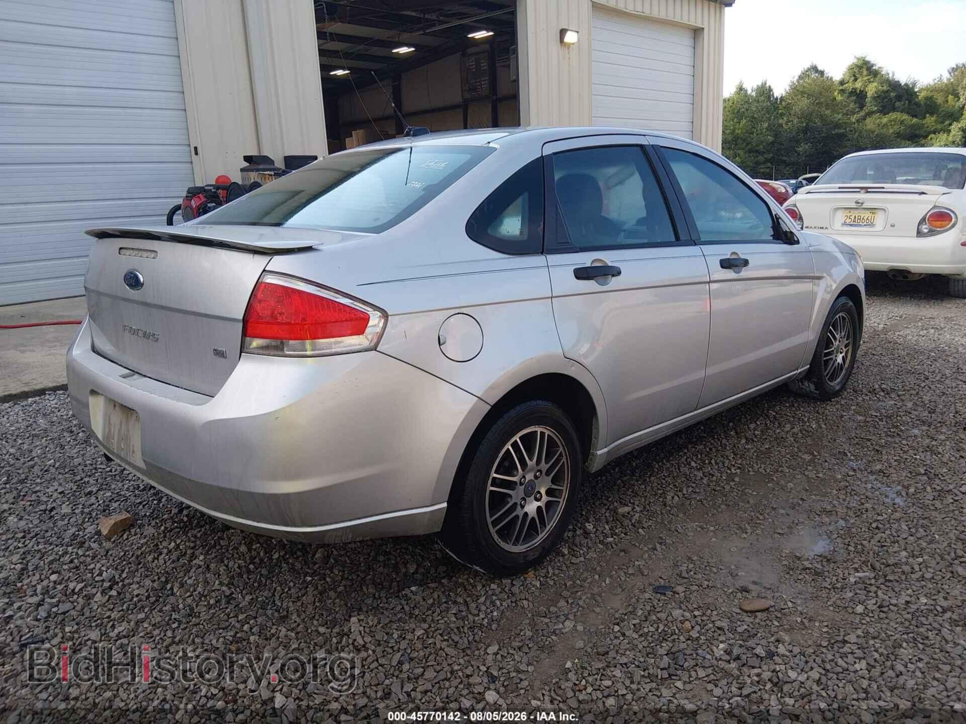 2010 Ford FOCUS (VIN 1FAHP3FN7AW245367) — photo 4 of 11