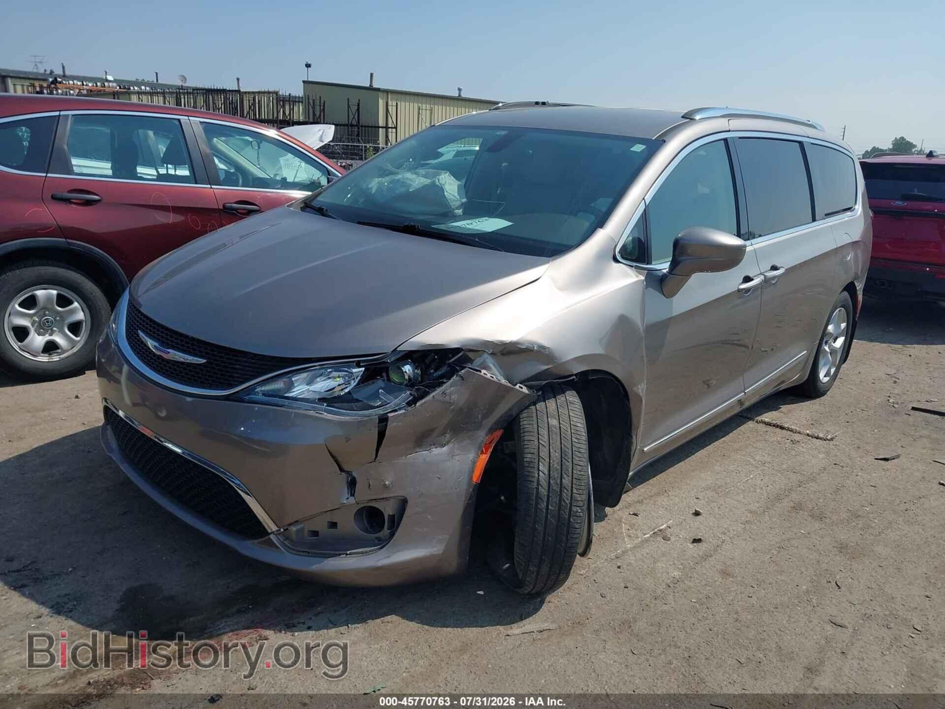 2018 CHRYSLER PACIFICA - VIN: 2C4RC1EG0JR321411 - Photo 2