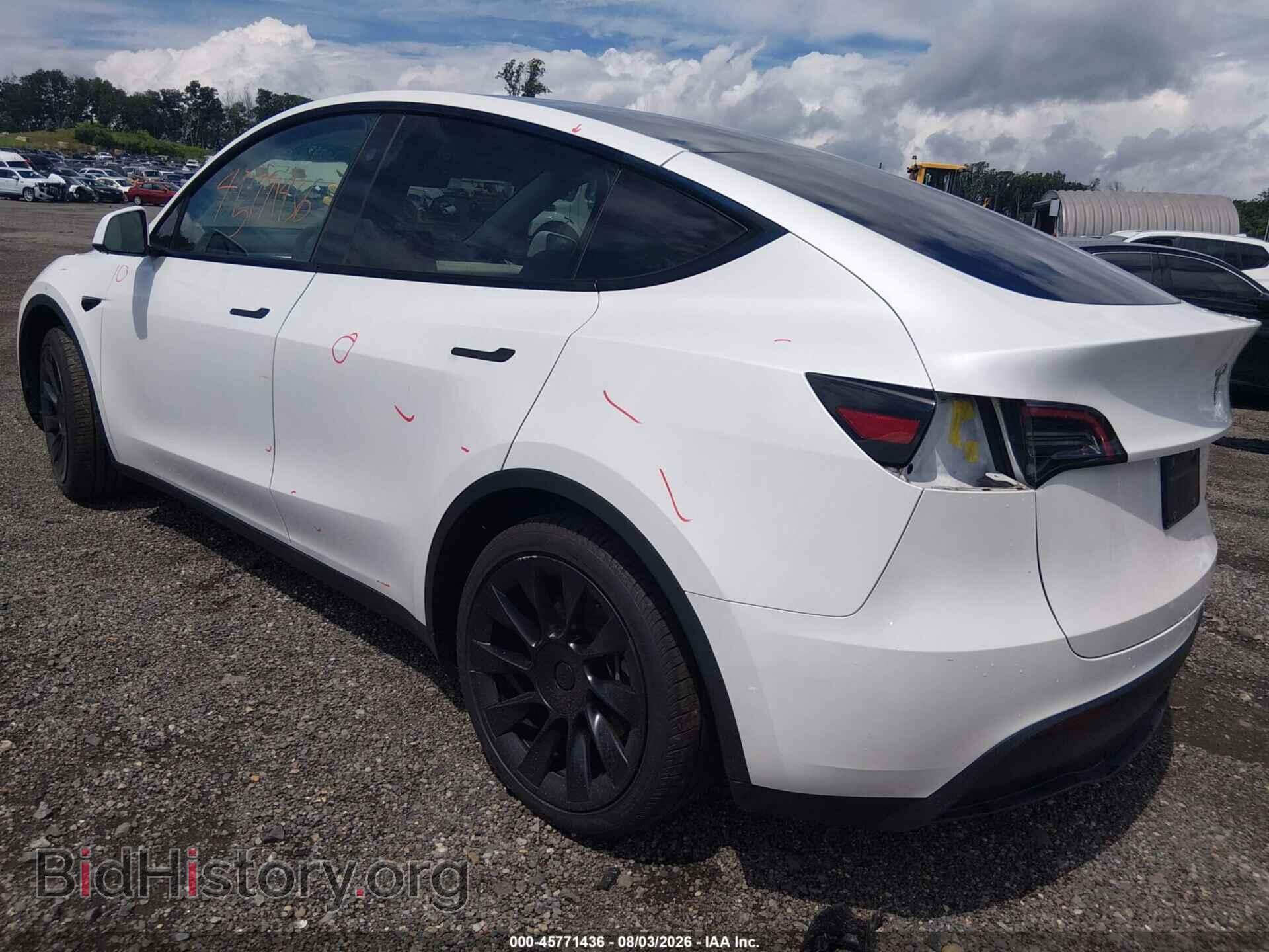 2024 TESLA MODEL Y - VIN: 7SAYGAEE5RF993361 - Фото 3
